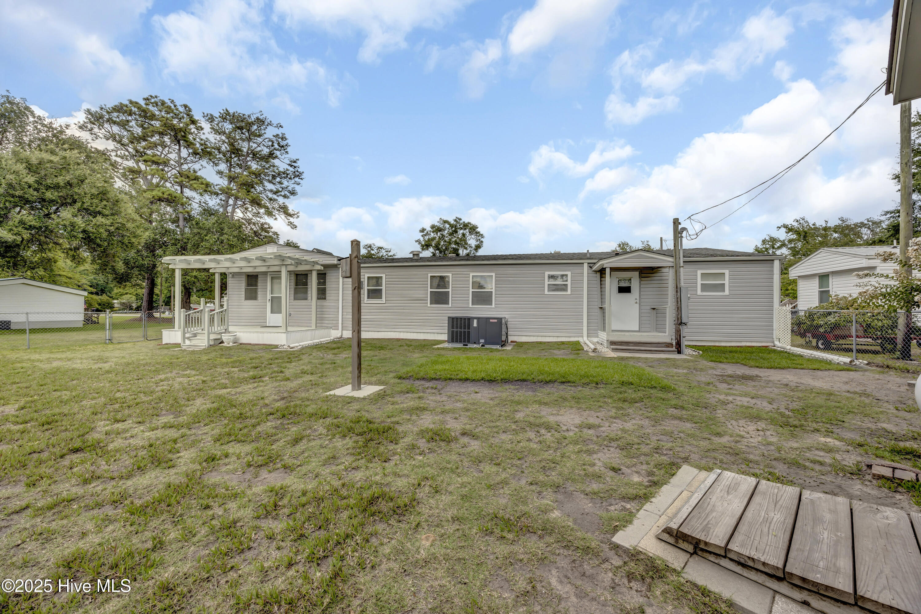 100520708 | Photo 25