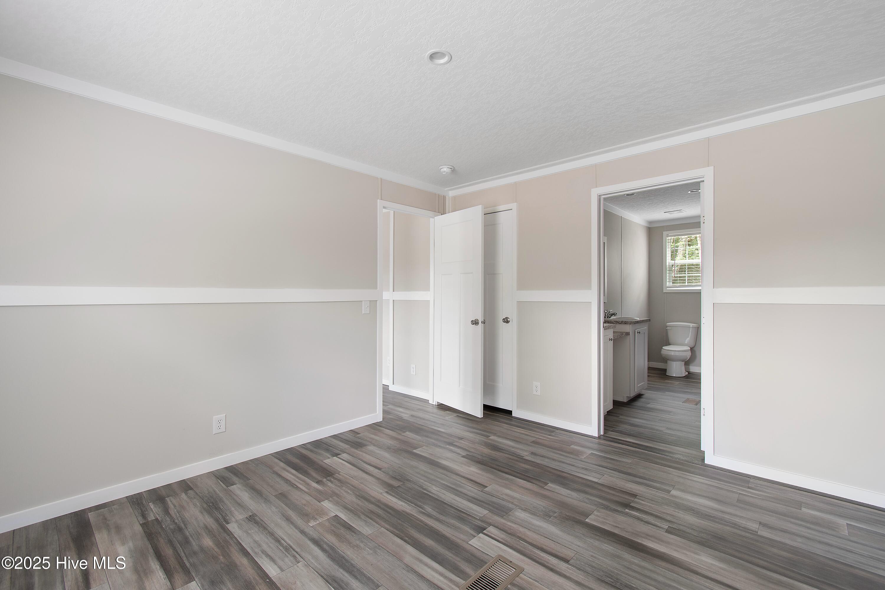 100542017 | Photo 13