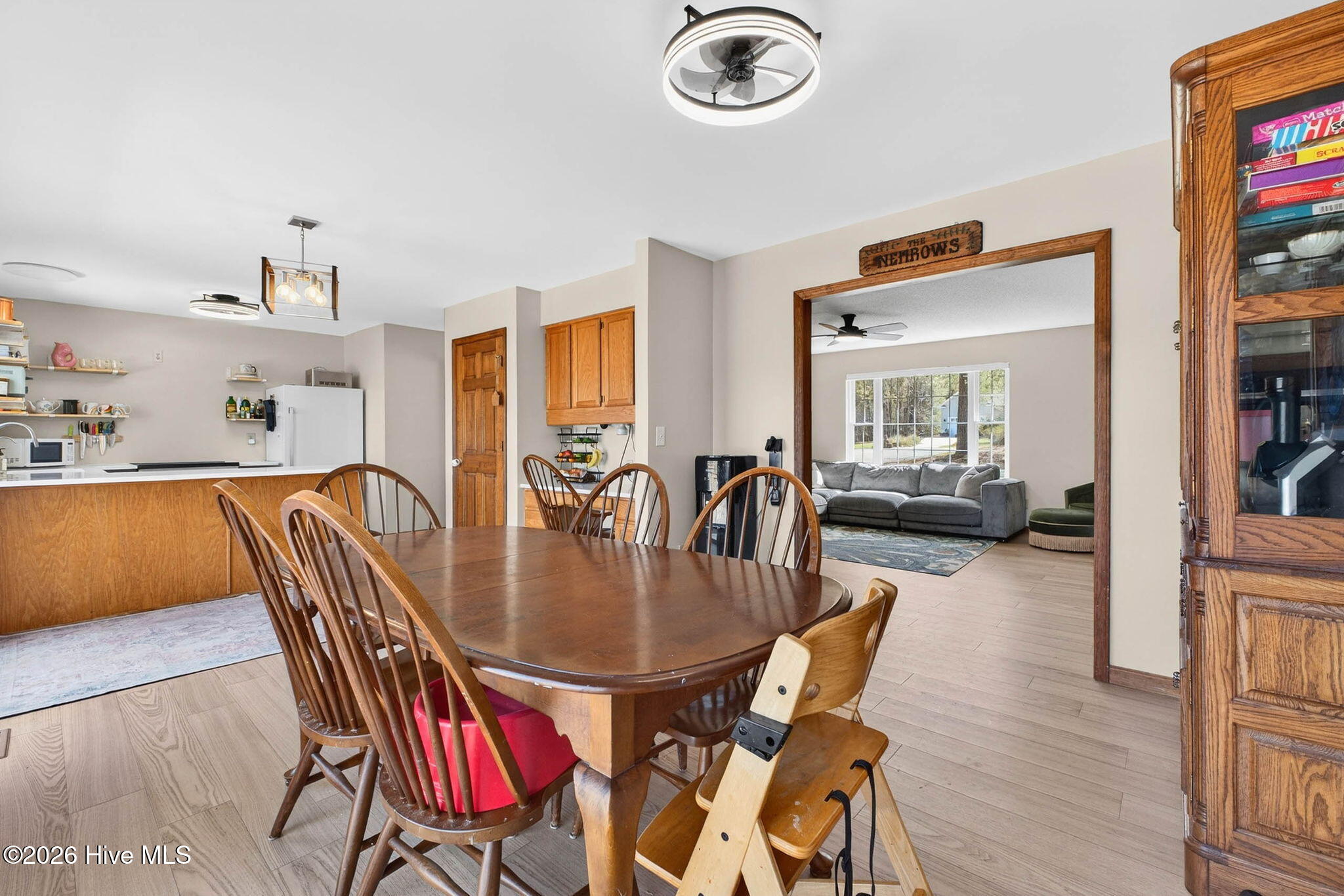 100561895 | Photo 14