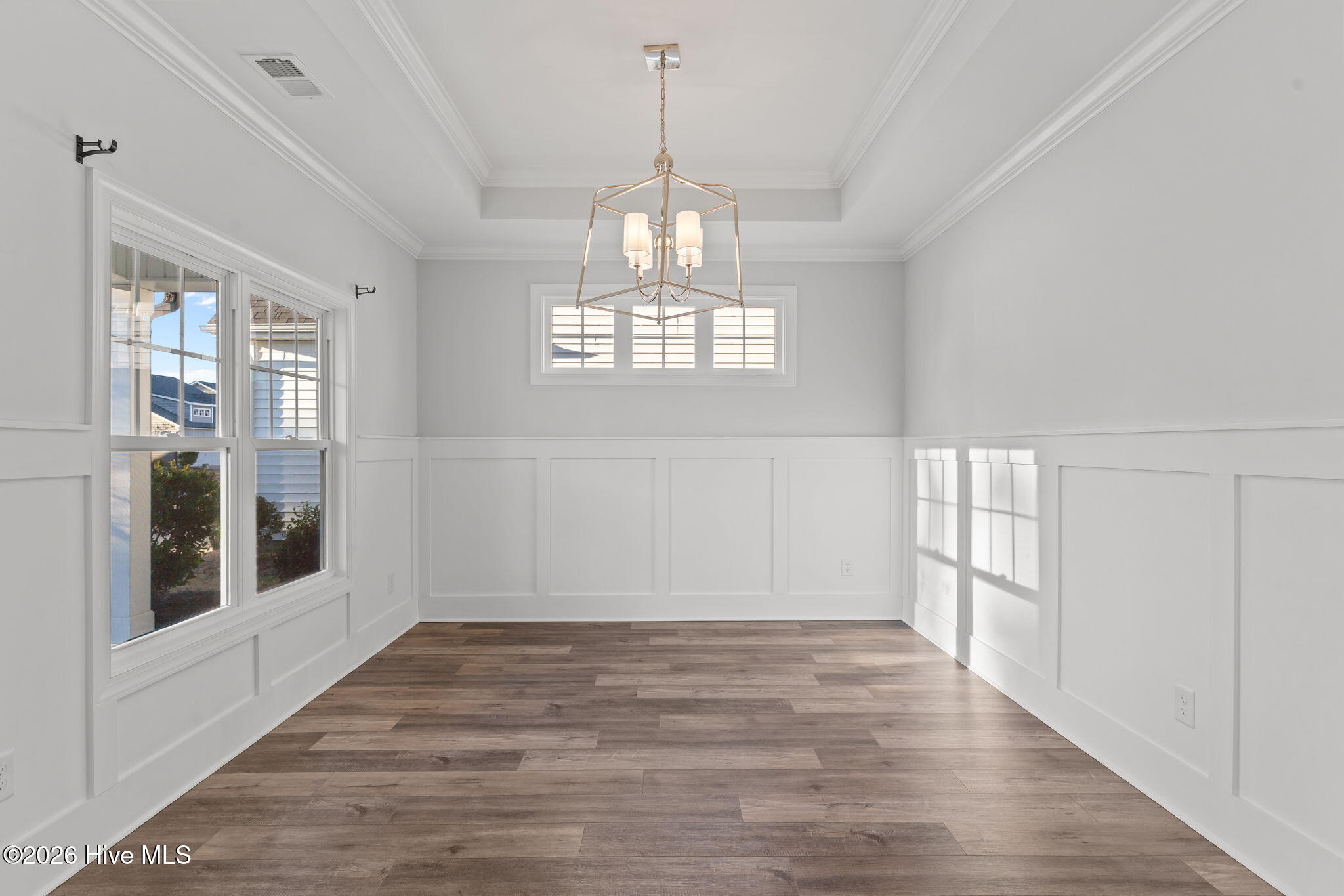 100548771 | Photo 17