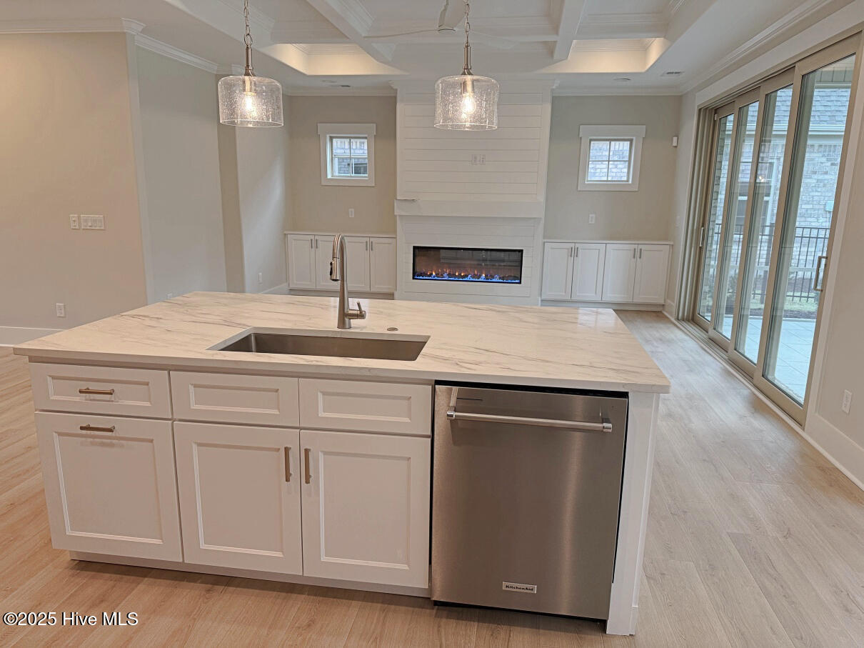 100513884 | Photo 25