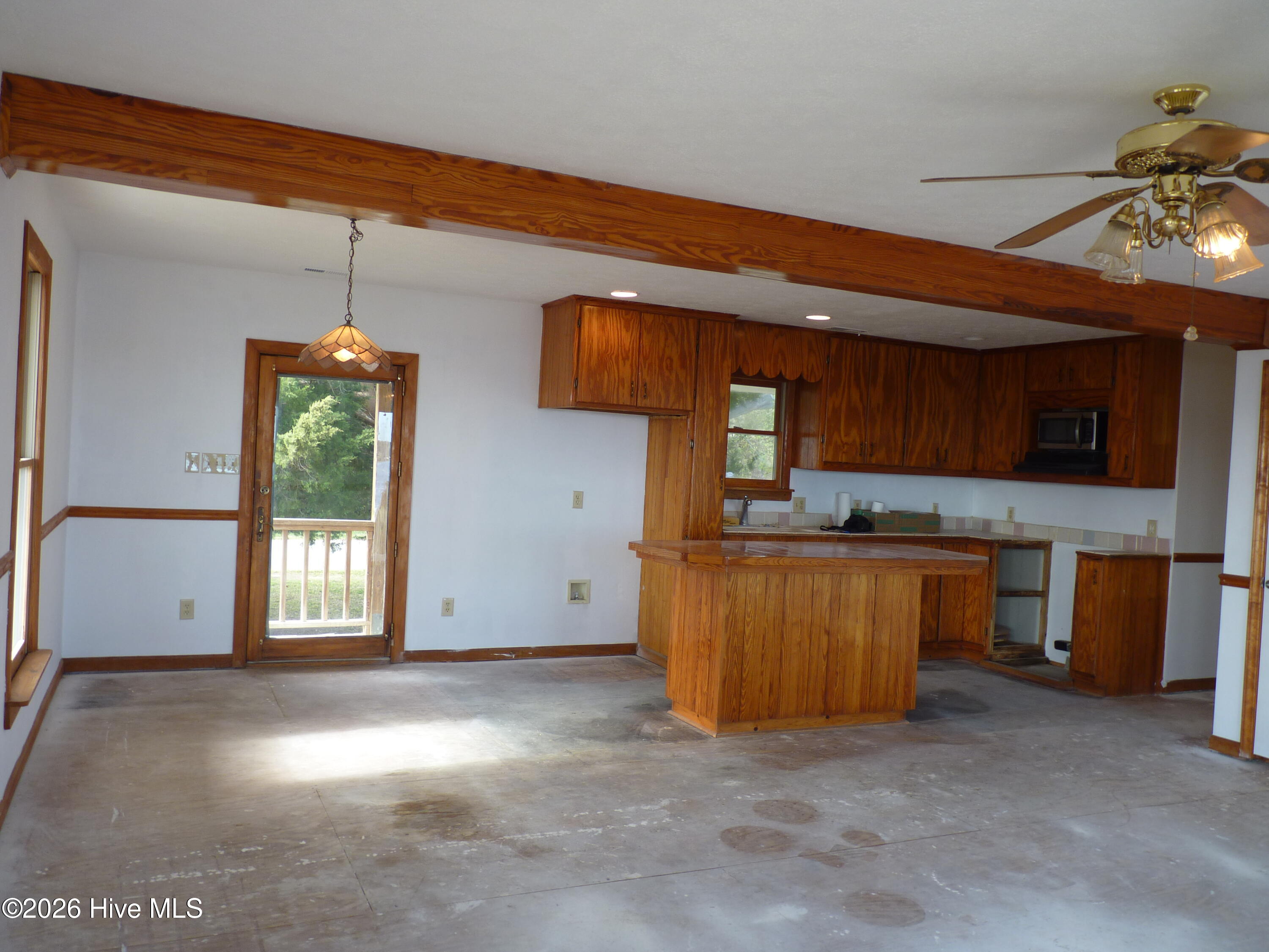 210 Shore Road, Newport, NC, 28570