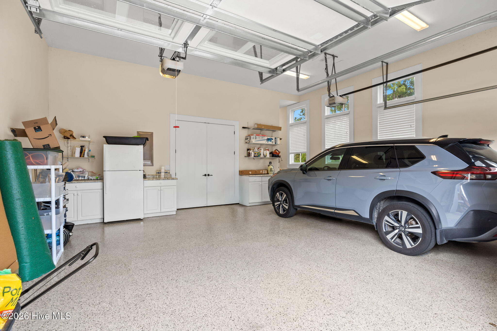 100563236 | Photo 47