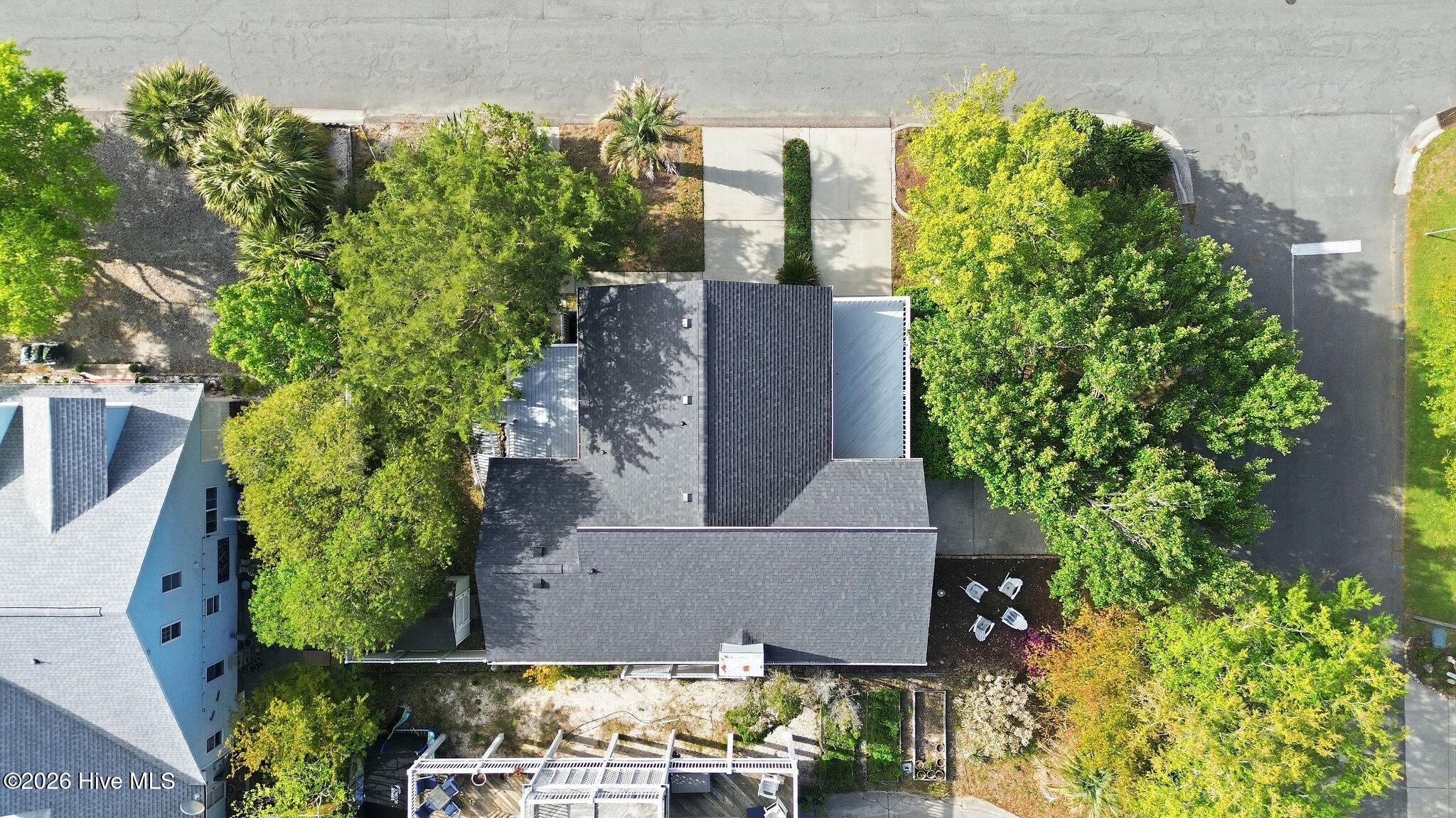 100566734 | Photo 42