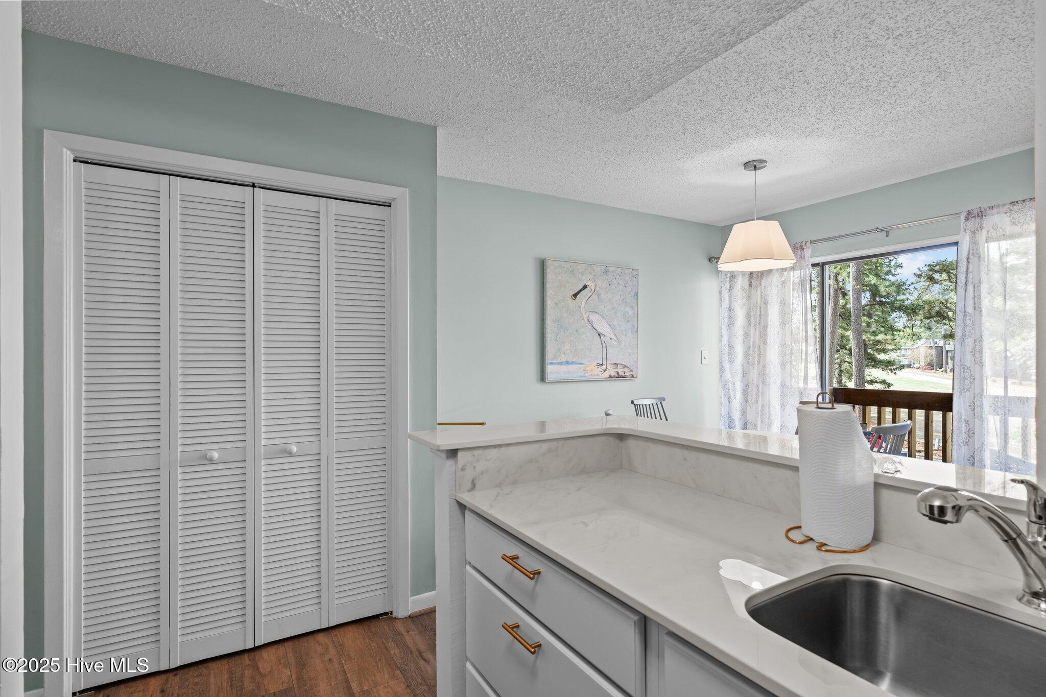 5 Pine Tree Road 211