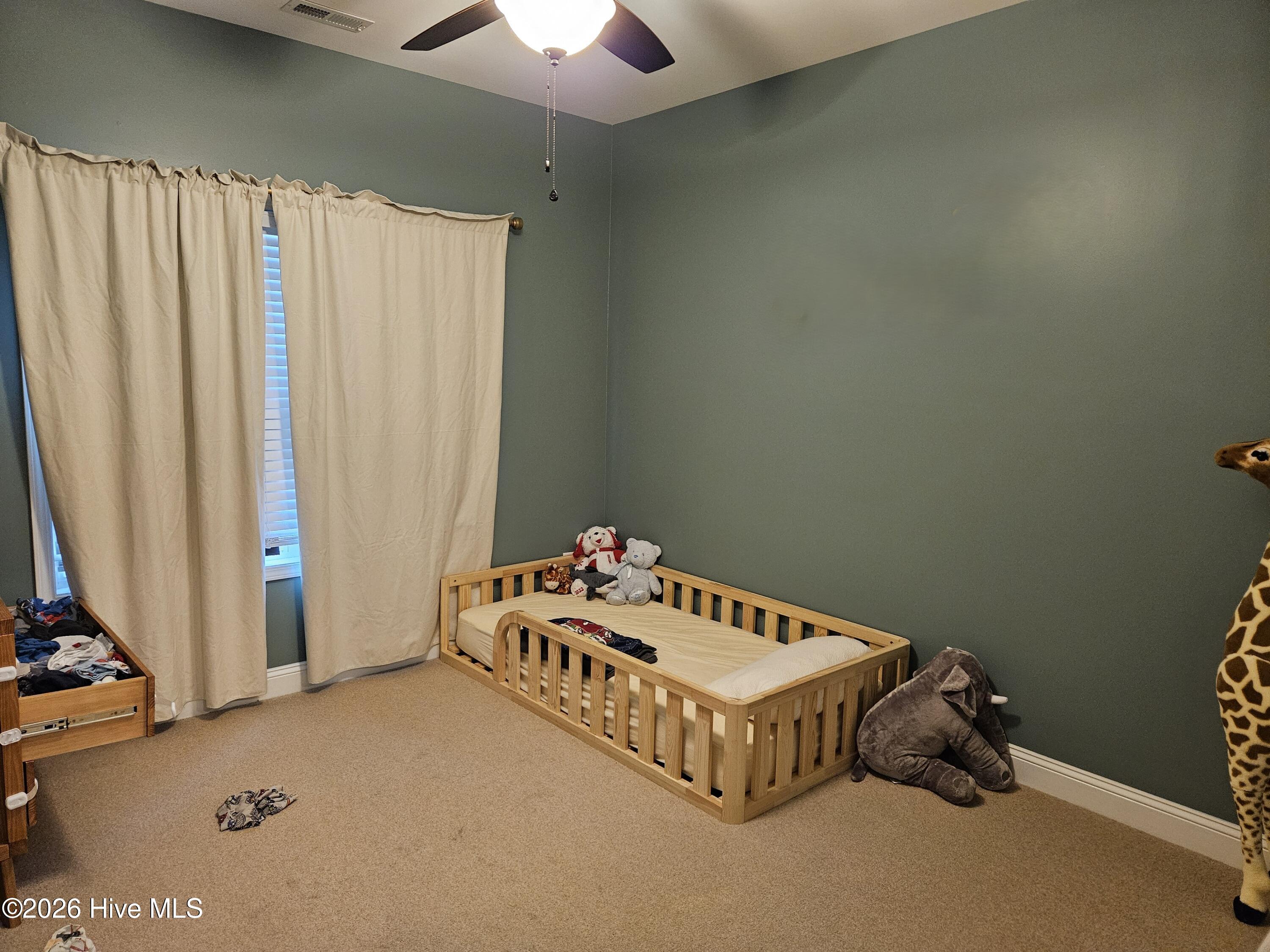 100568261 | Photo 21