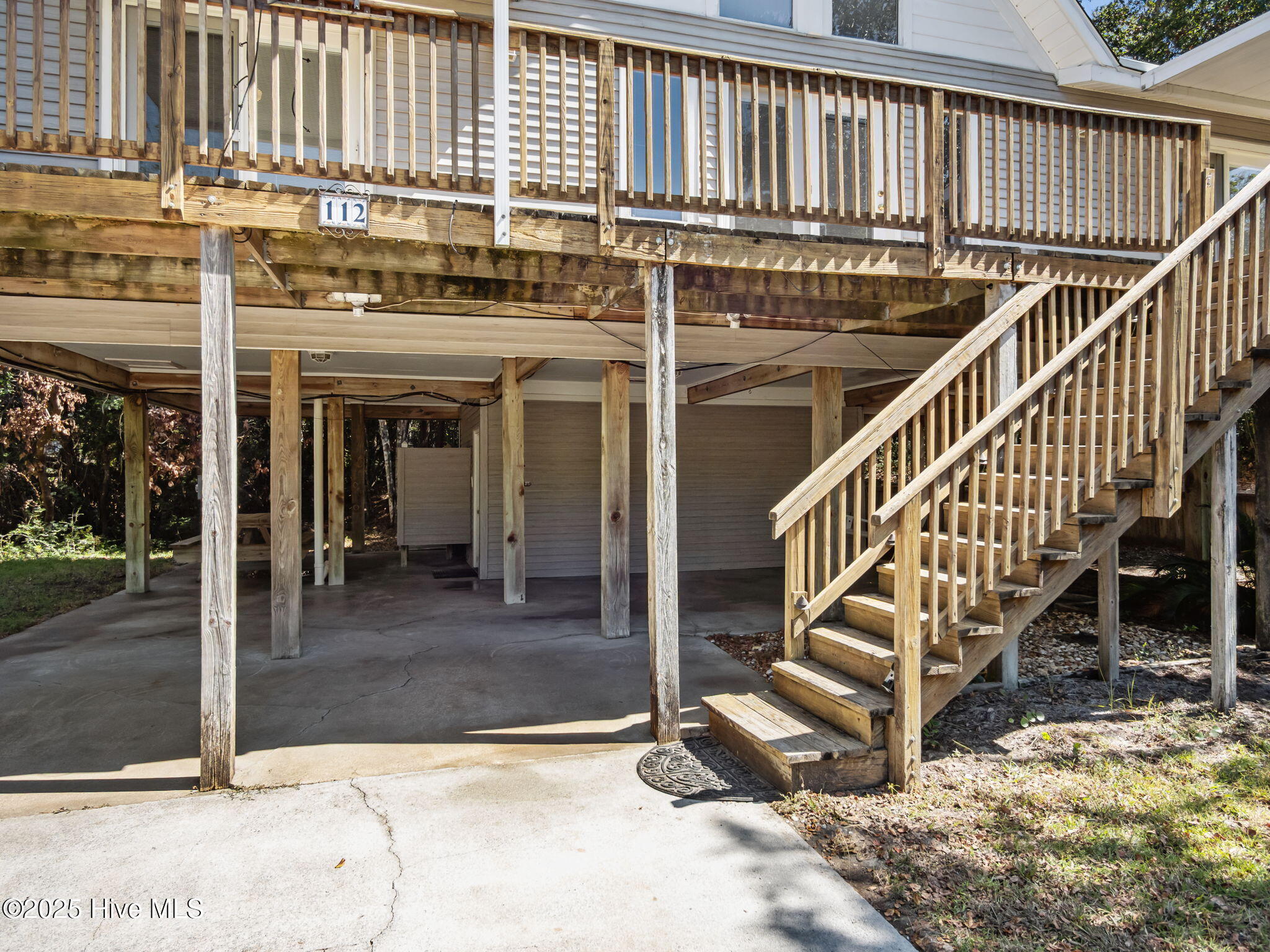 100533073 | Photo 37