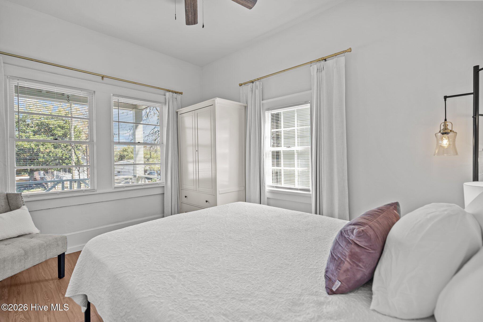 100550595 | Photo 32