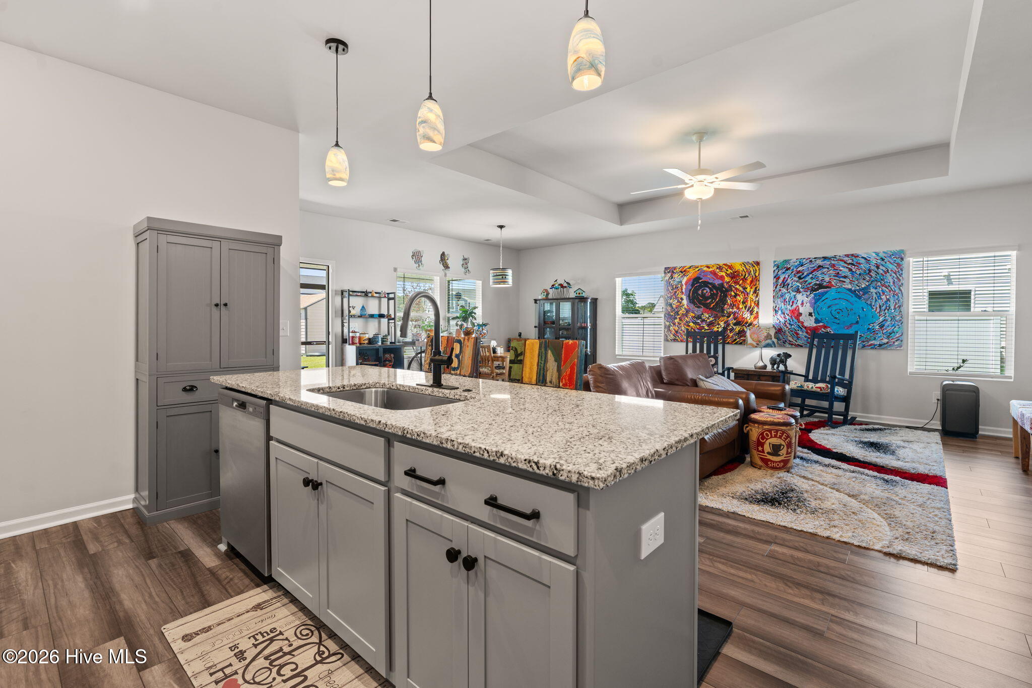 100567205 | Photo 14