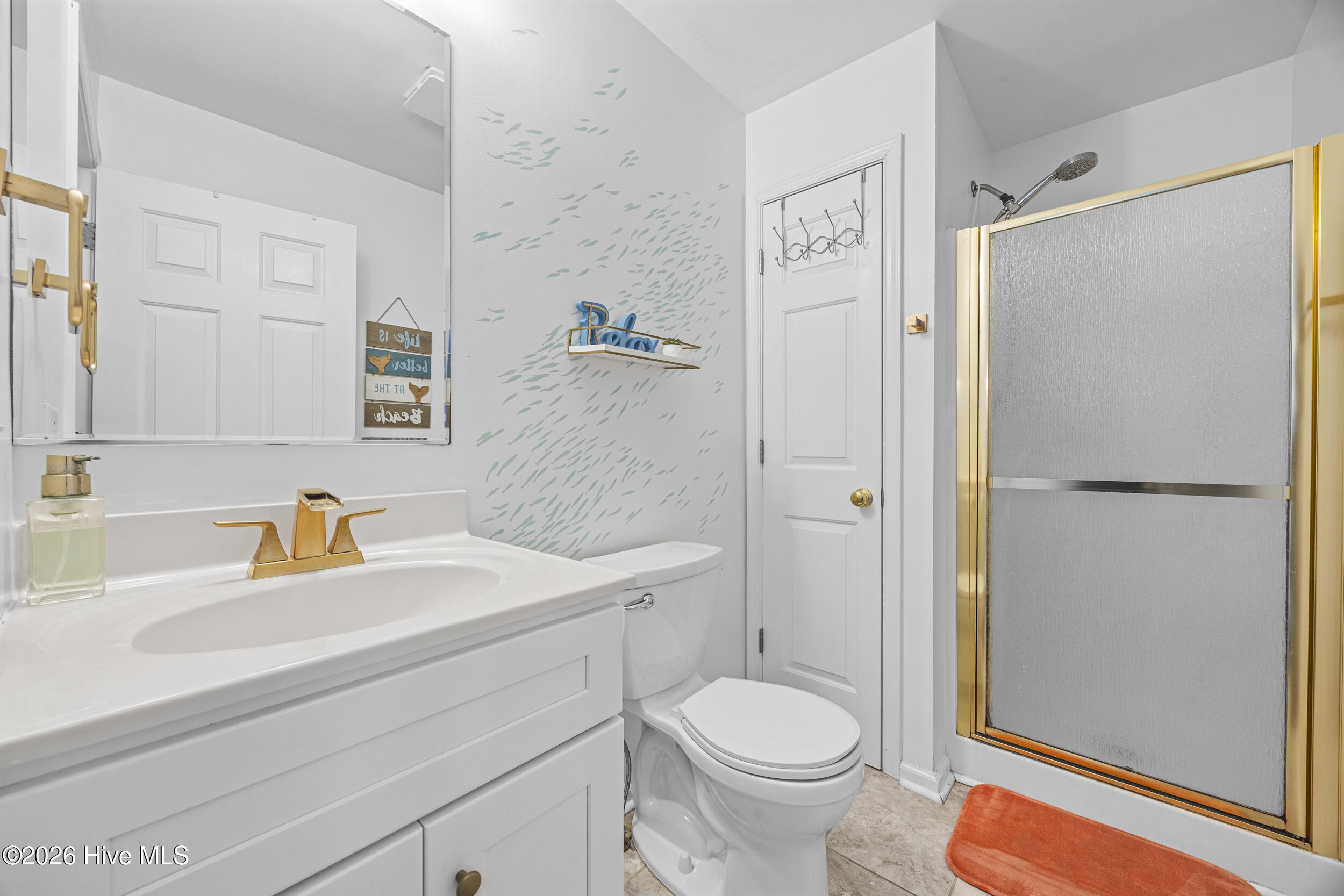 100552851 | Photo 15