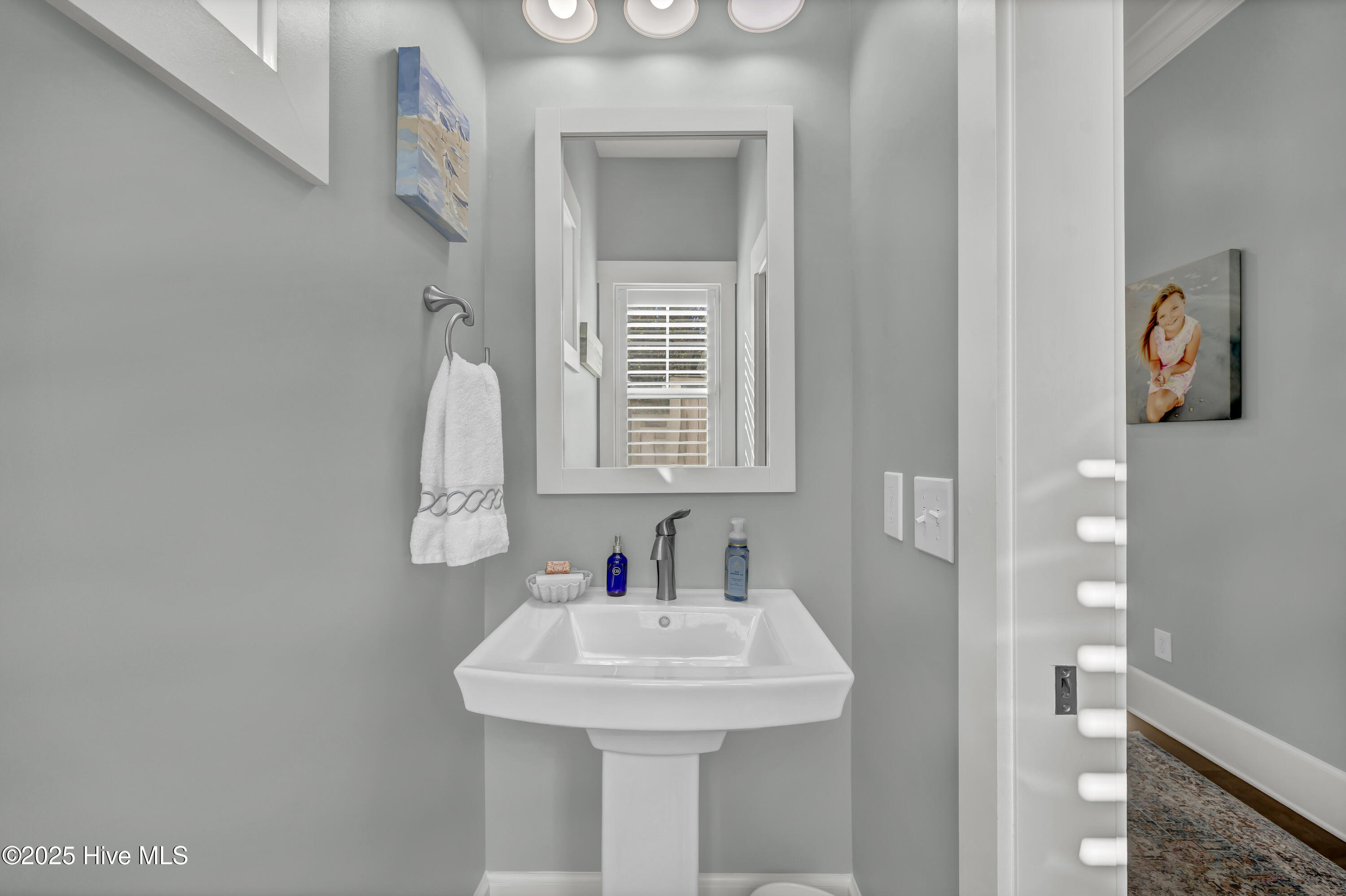 100538273 | Photo 26