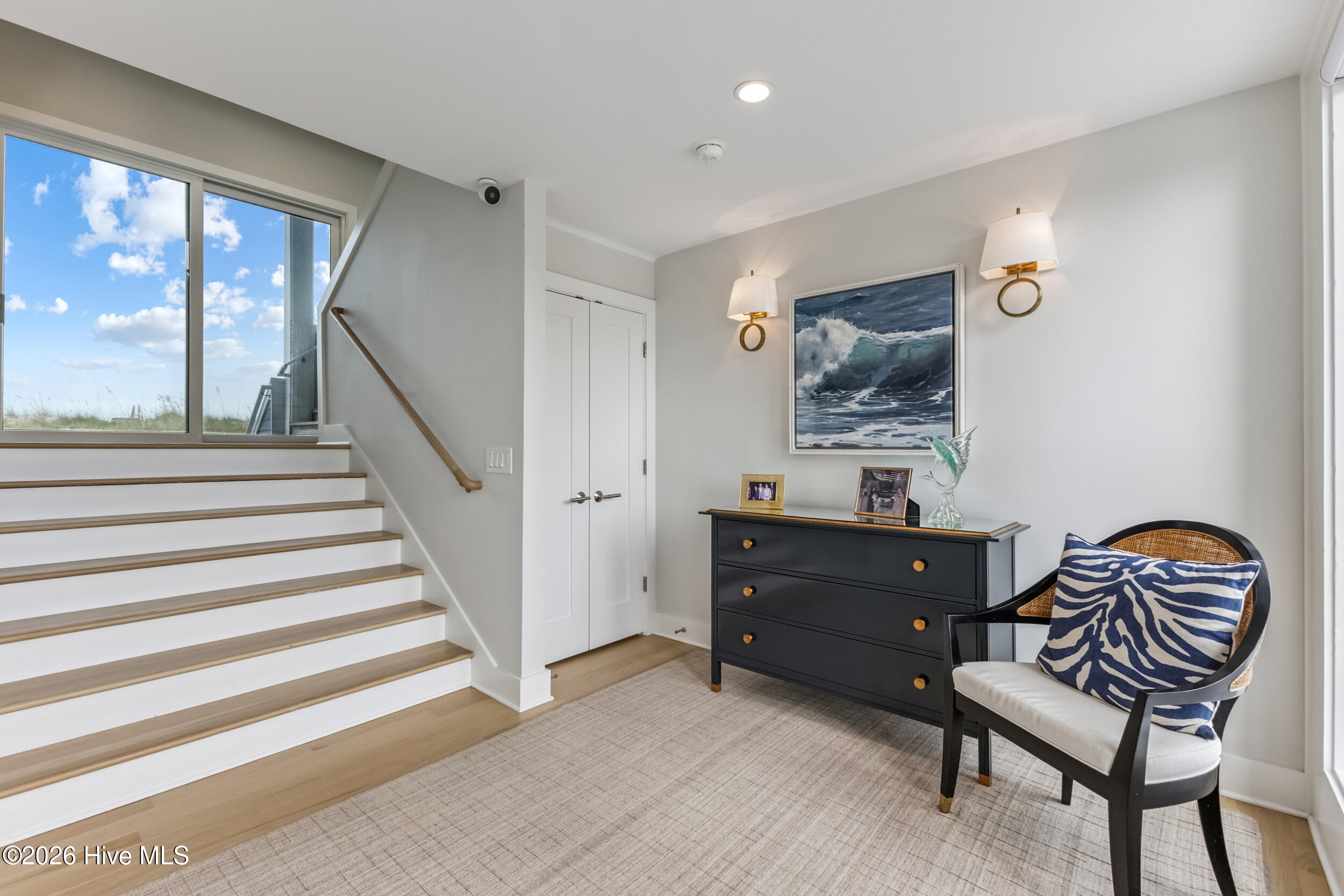 100560711 | Photo 44