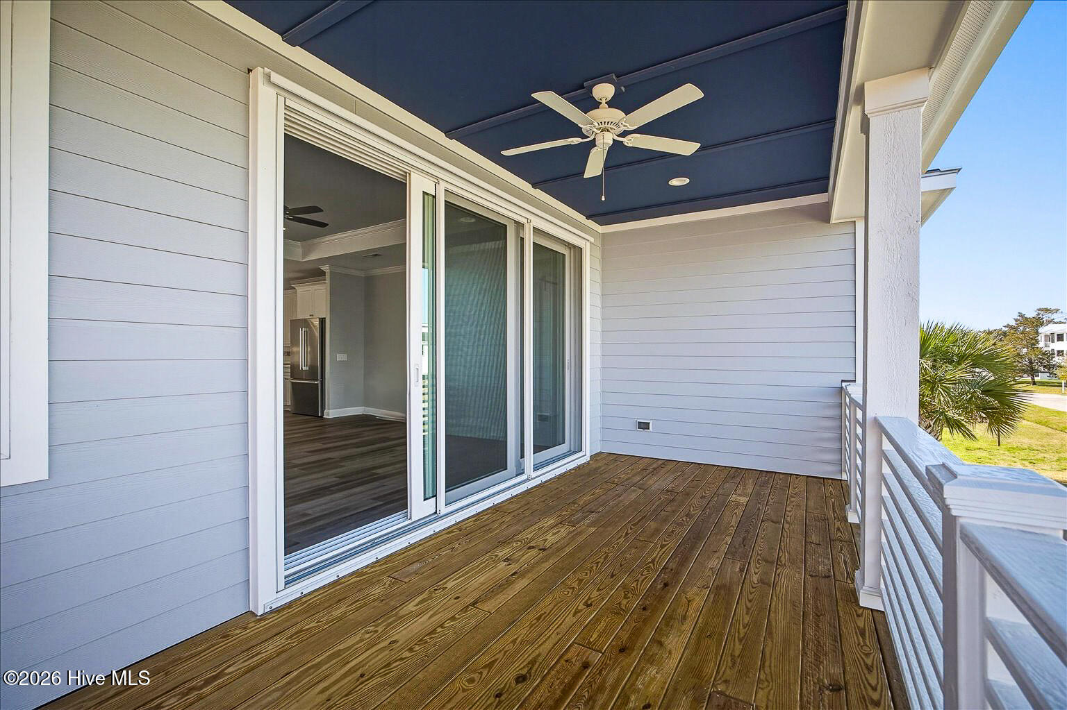 100559735 | Photo 35