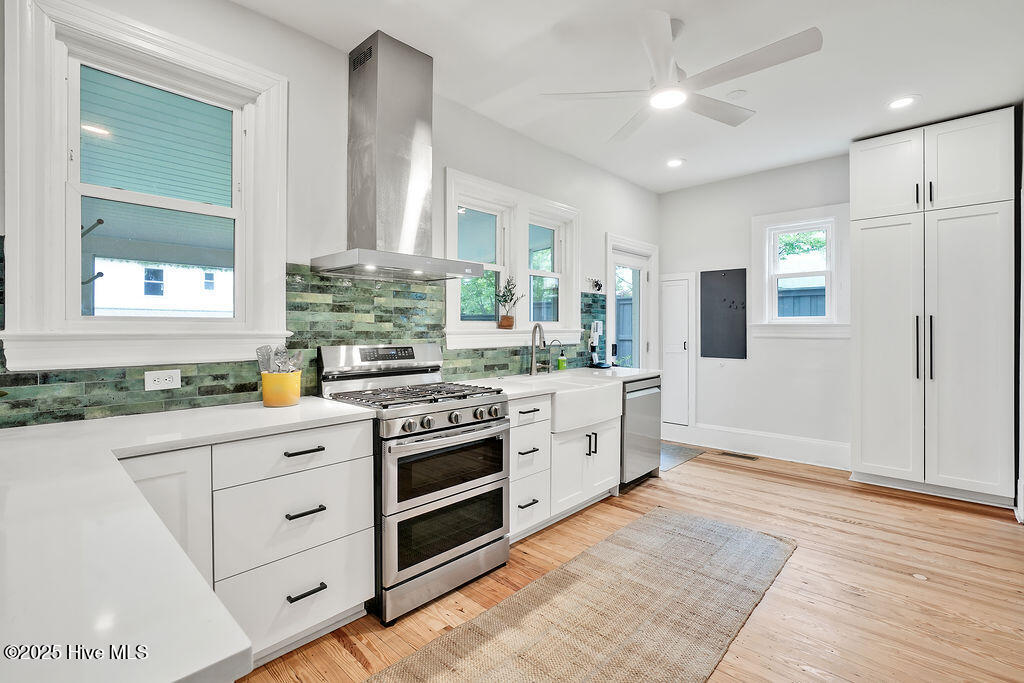 100528025 | Photo 11