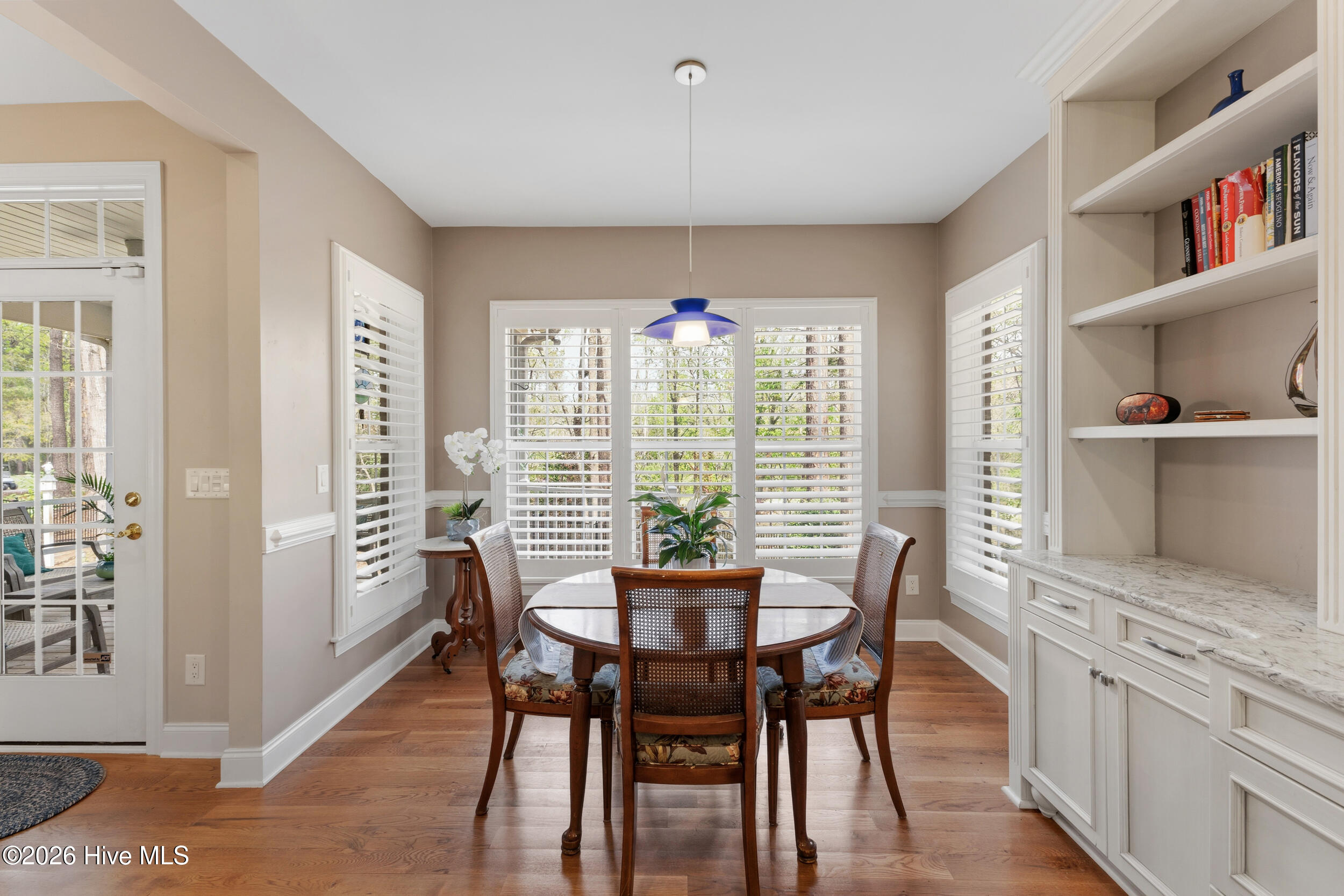 100564040 | Photo 17