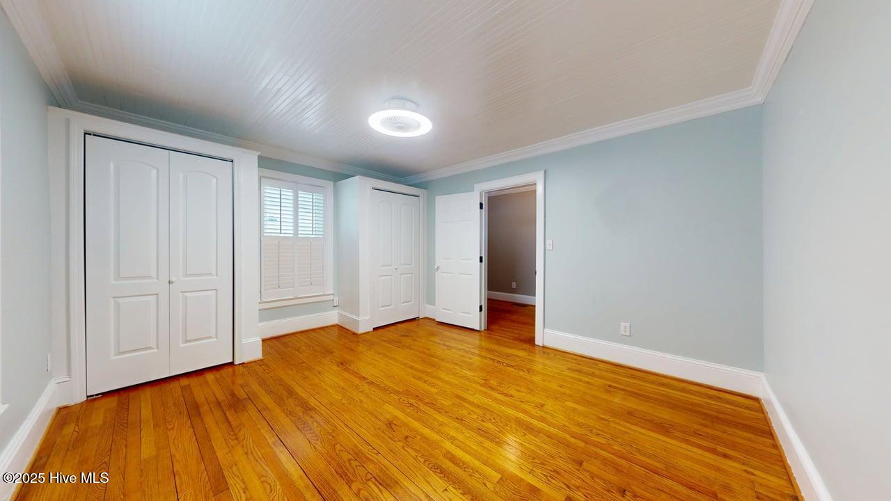 100502870 | Photo 33