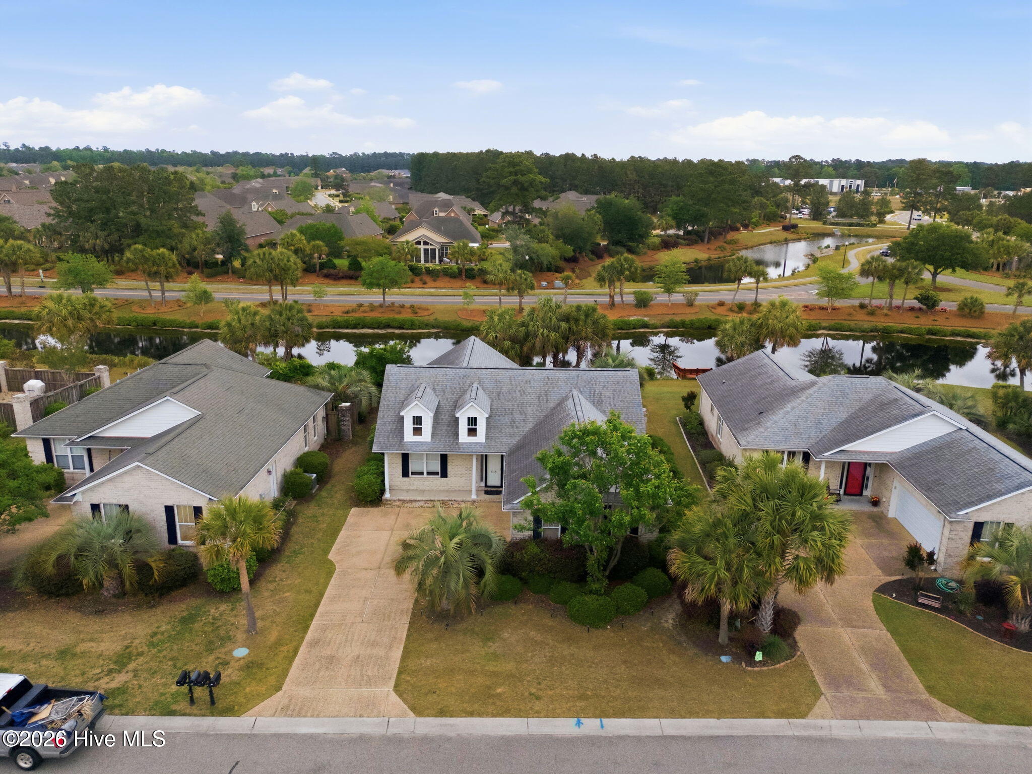 100570673 | Photo 36