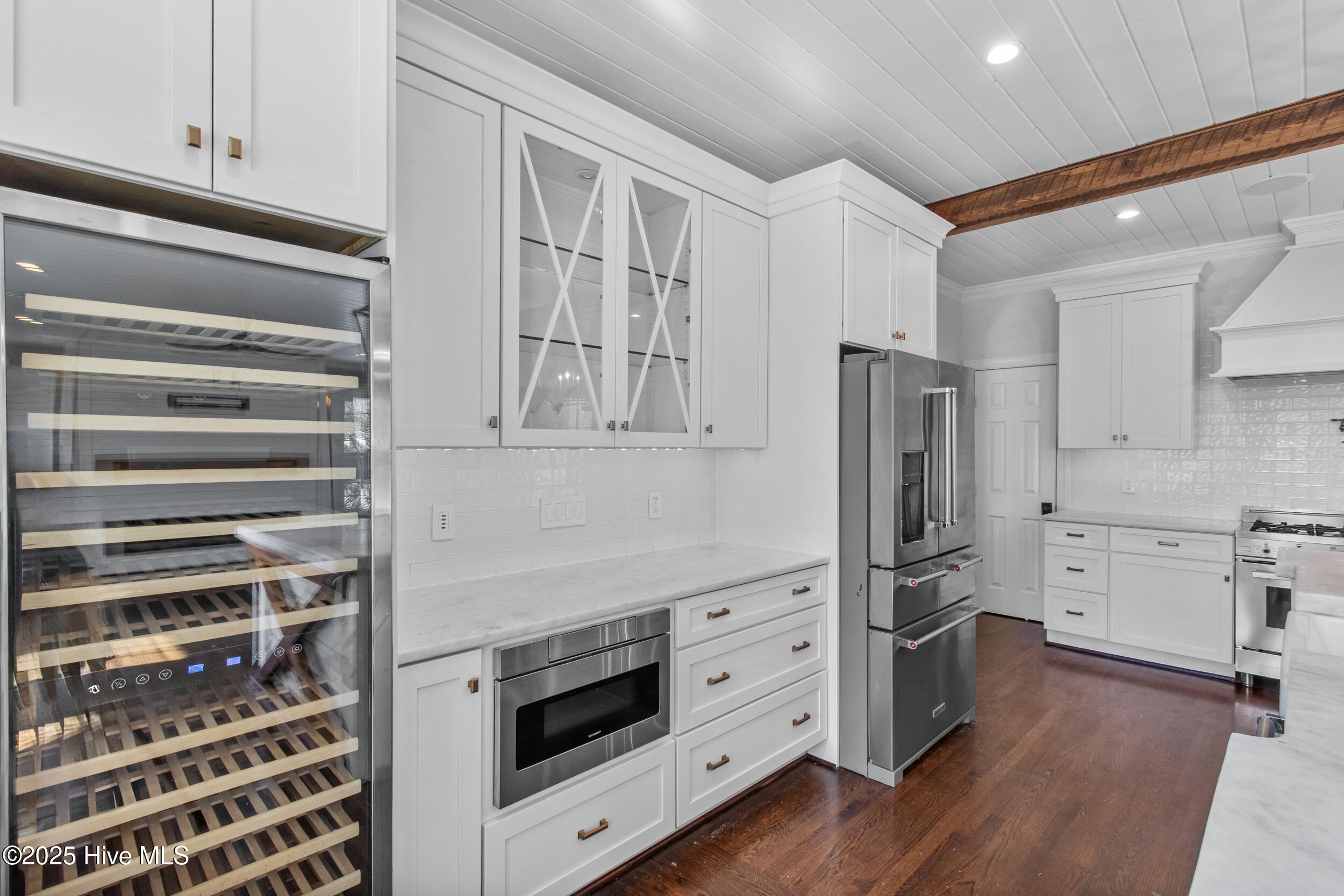 100538758 | Photo 11