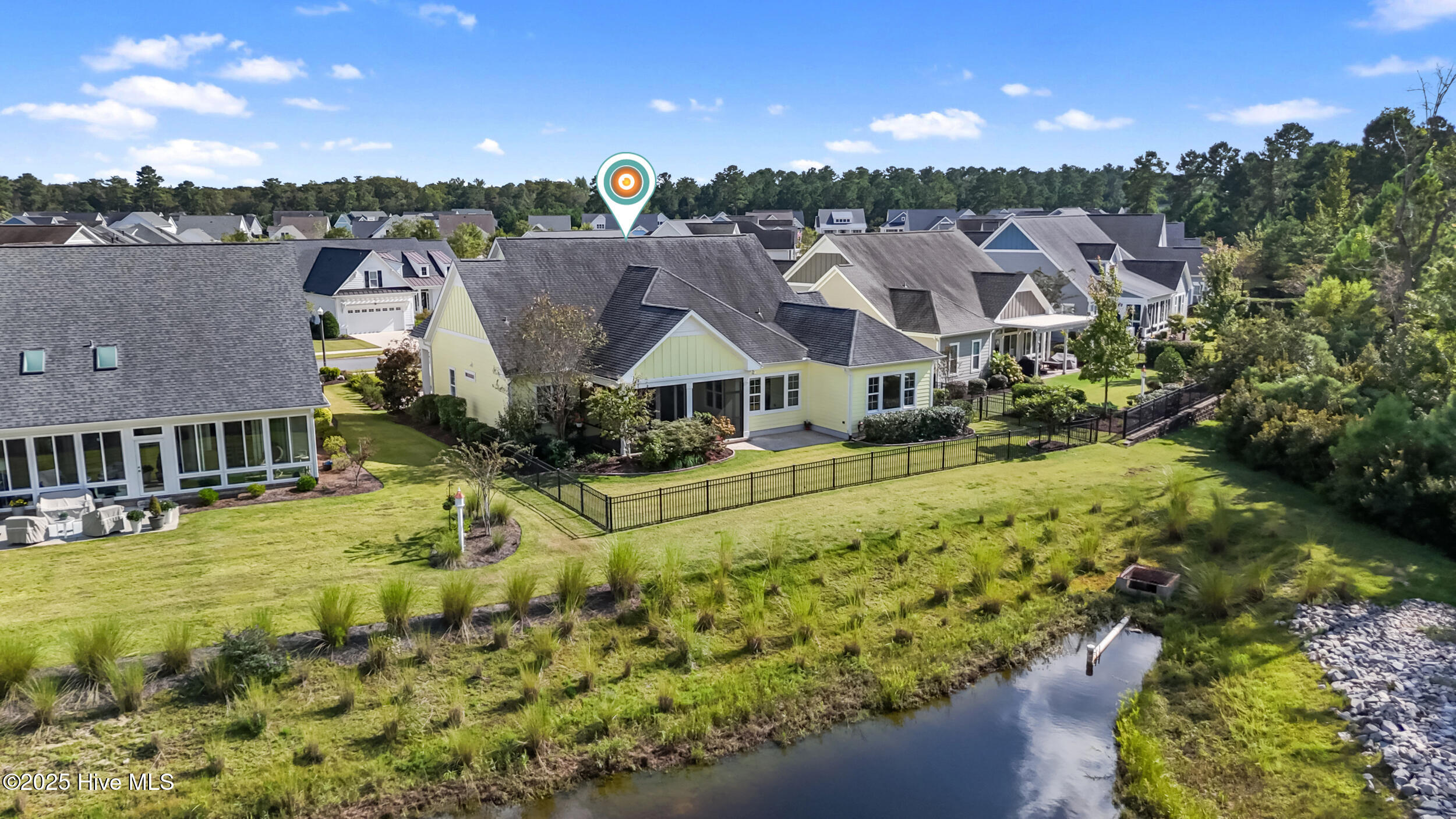 100534390 | Photo 53