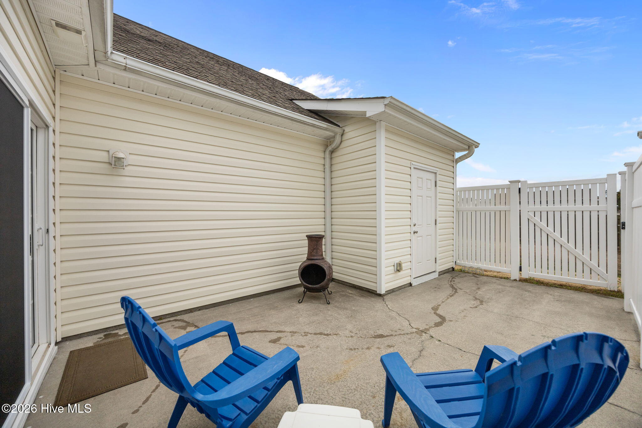 100556175 | Photo 38