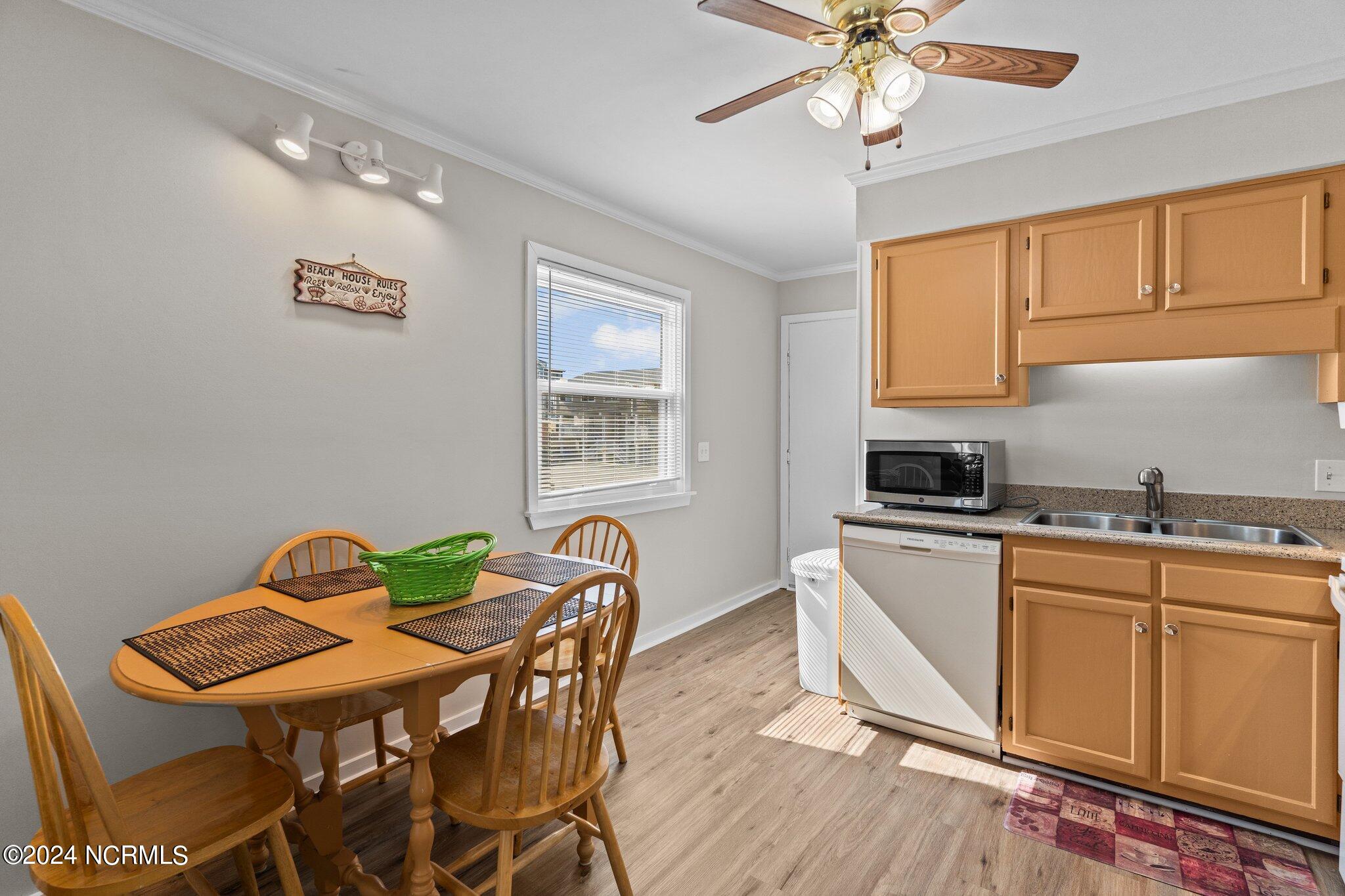 1404 Canal Drive Apt 17, Carolina Beach, NC 28428 – photo 12: 20-web-or-mls-BTS08435