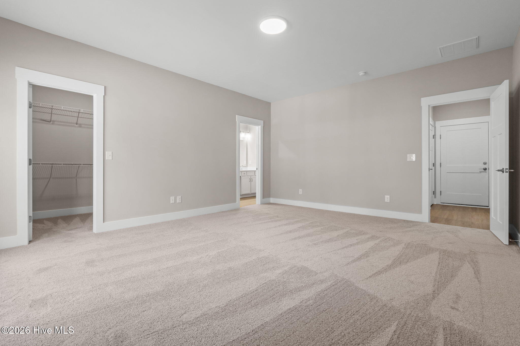 100537580 | Photo 14