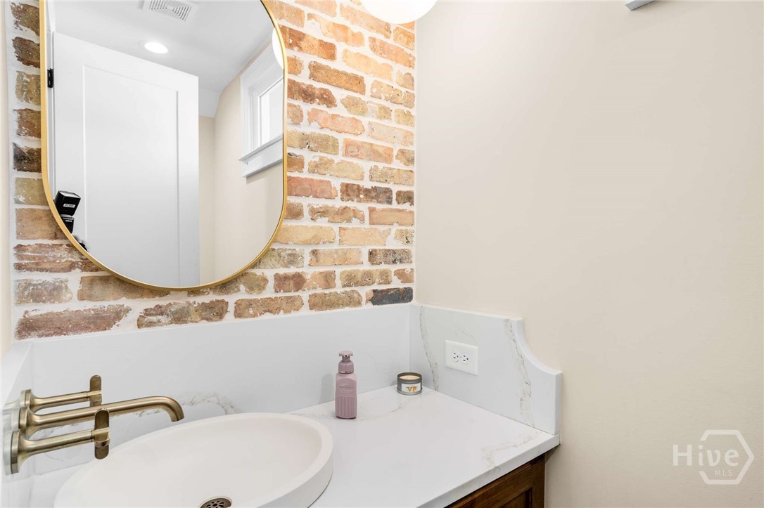 Reclaimed brick