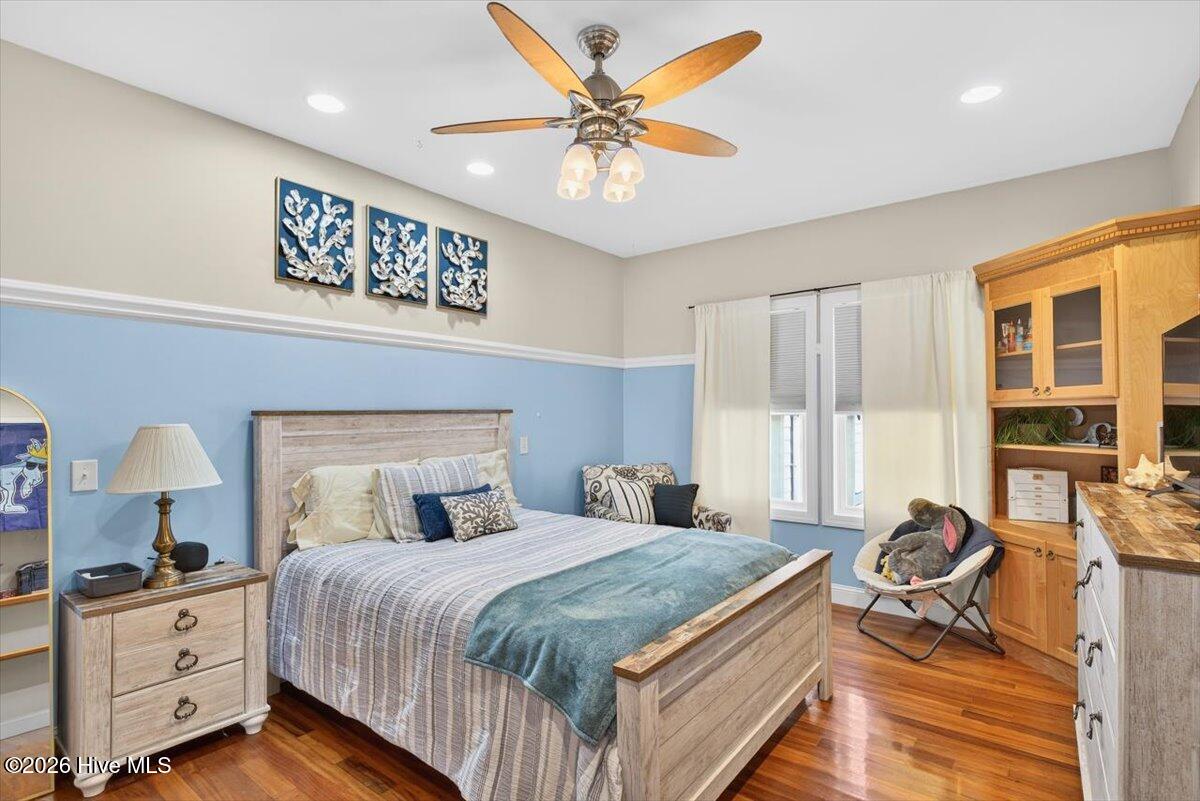 100551977 | Photo 25