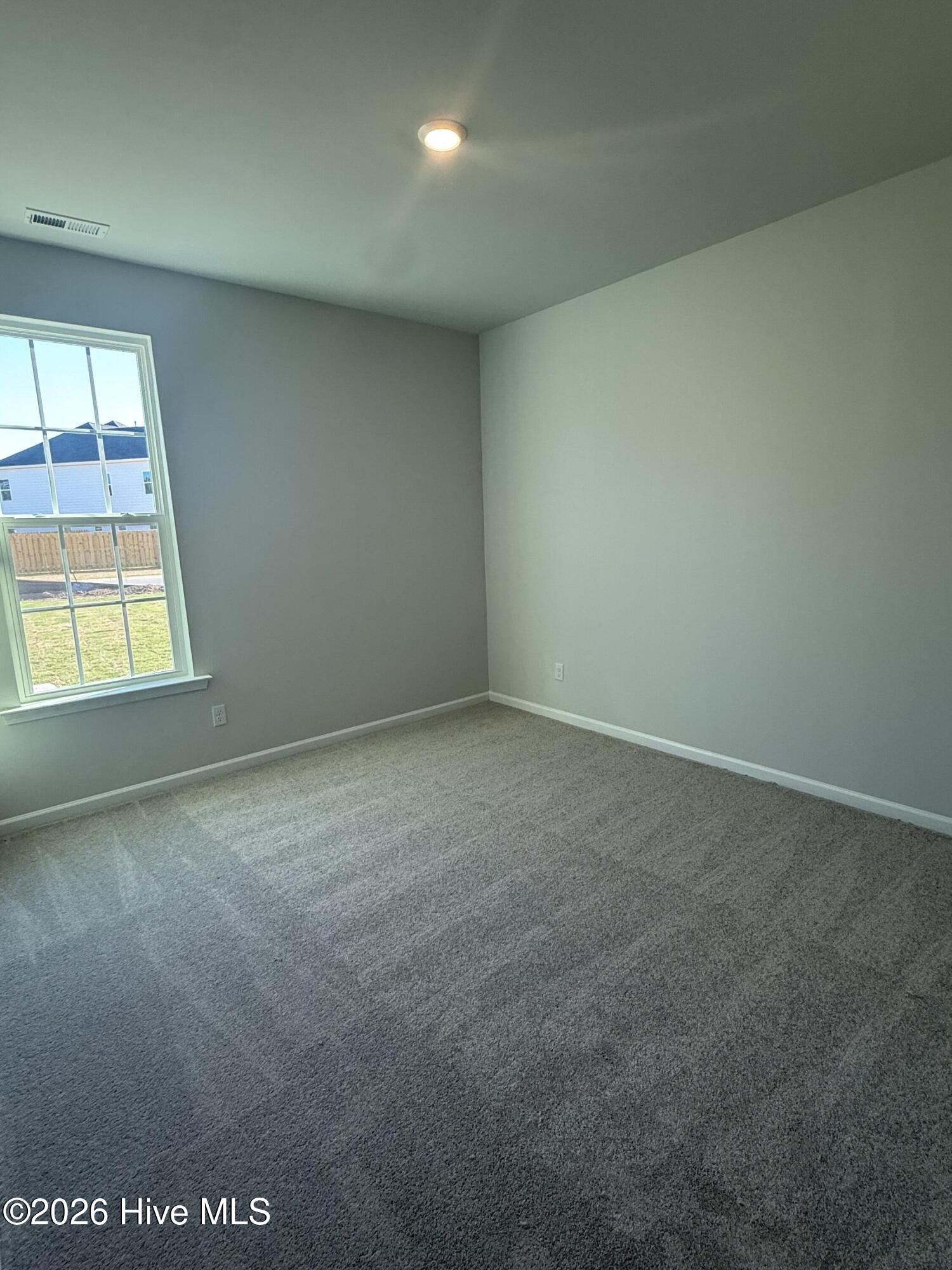 100569638 | Photo 13