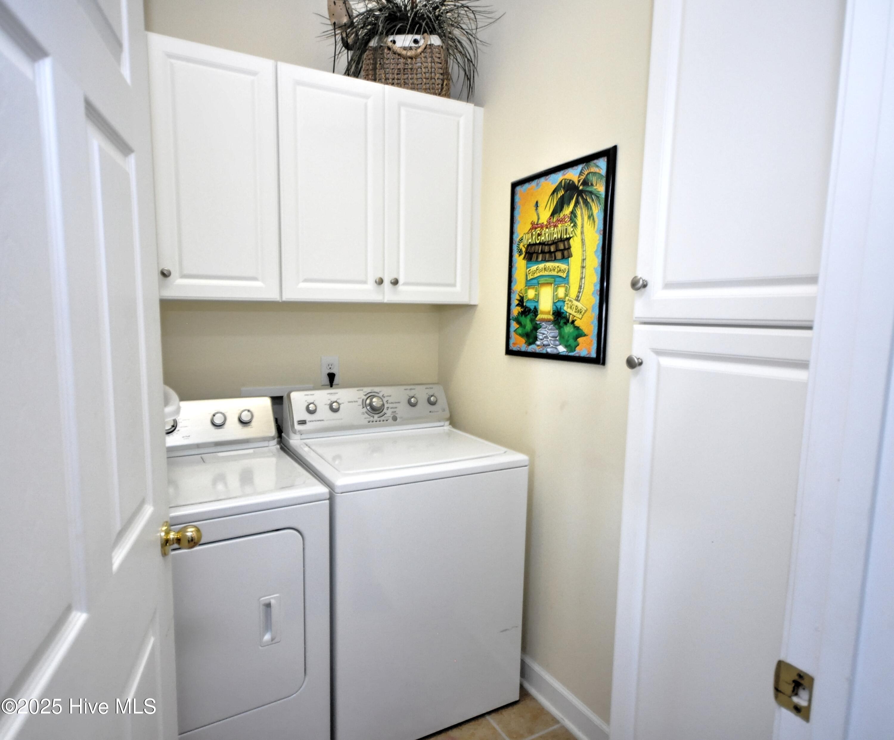 100546505 | Photo 36