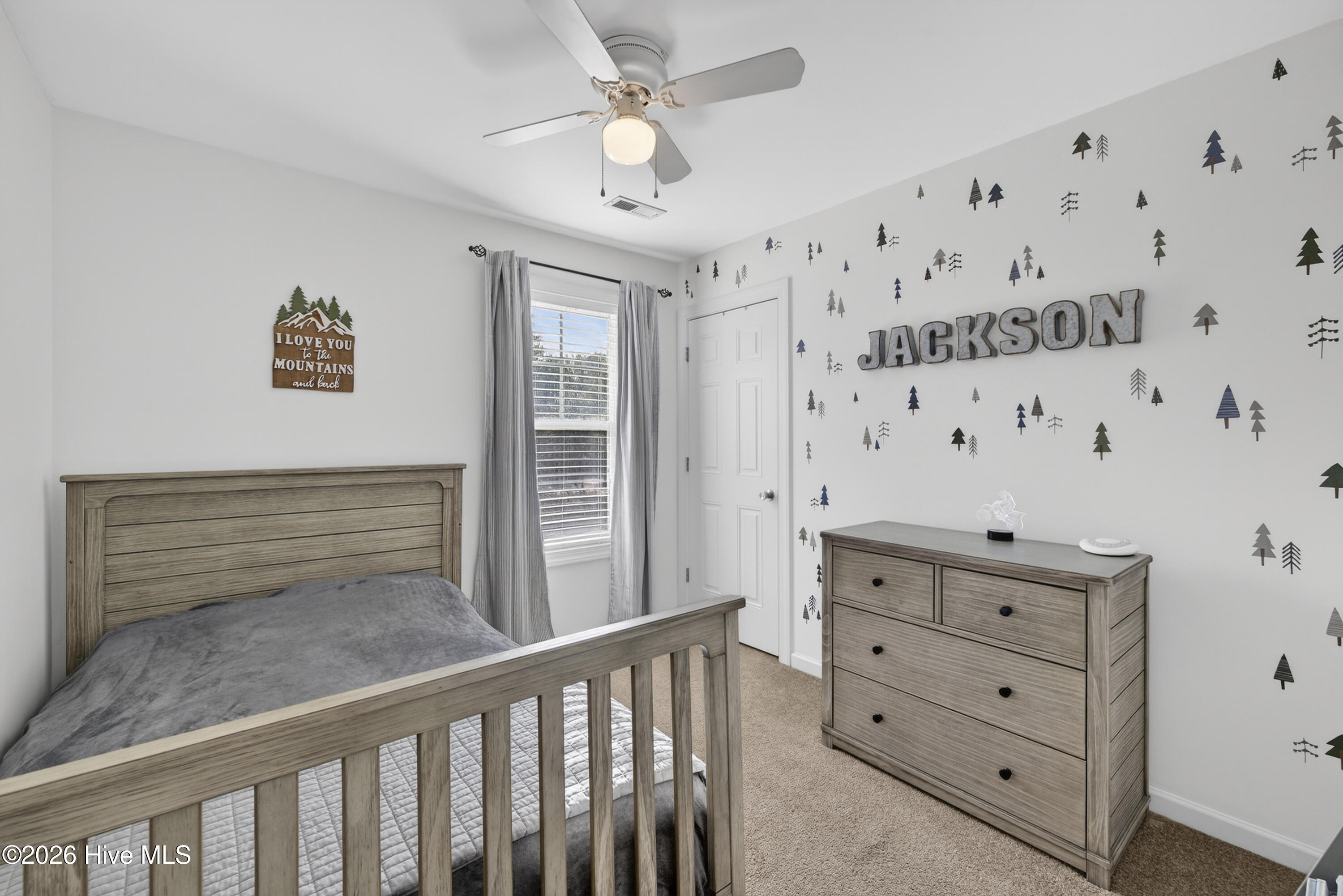 100549081 | Photo 24