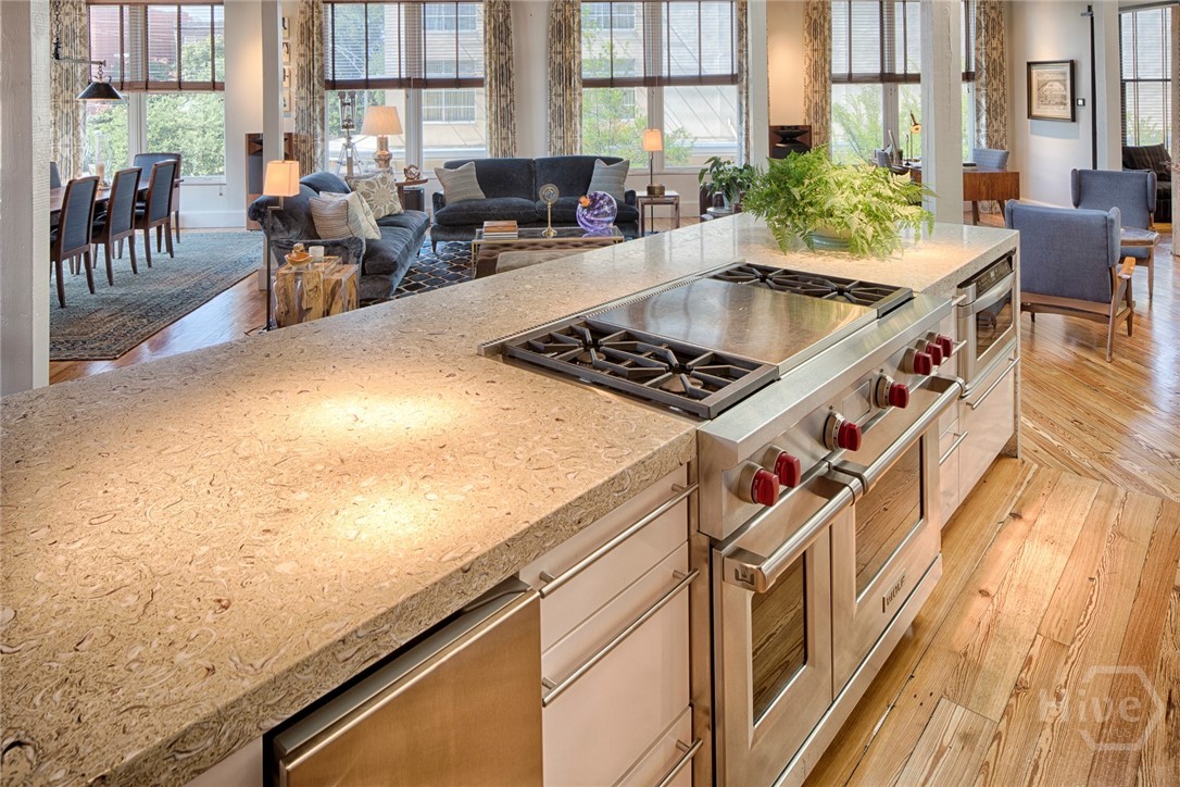 232 E Broughton Street, Savannah, GA, 31401