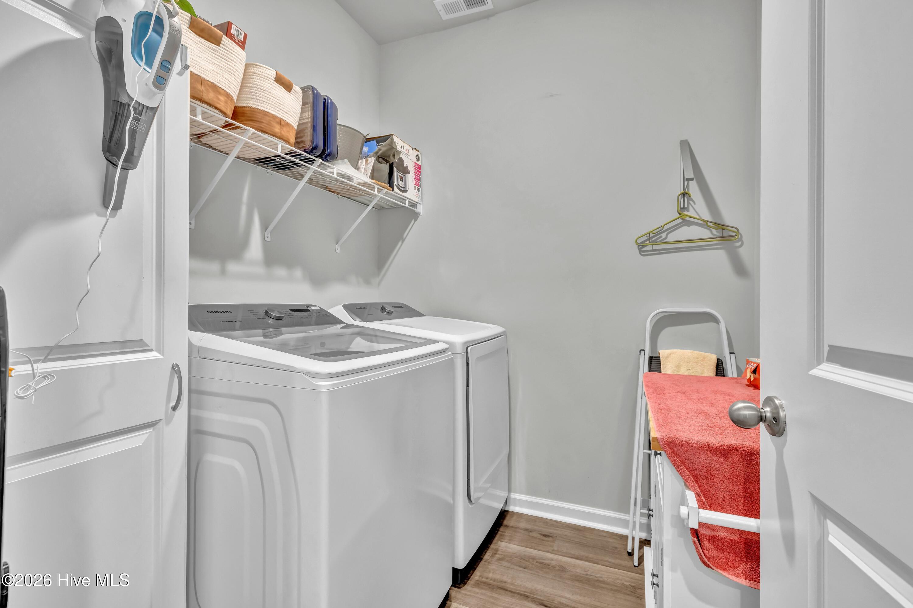 100558362 | Photo 29