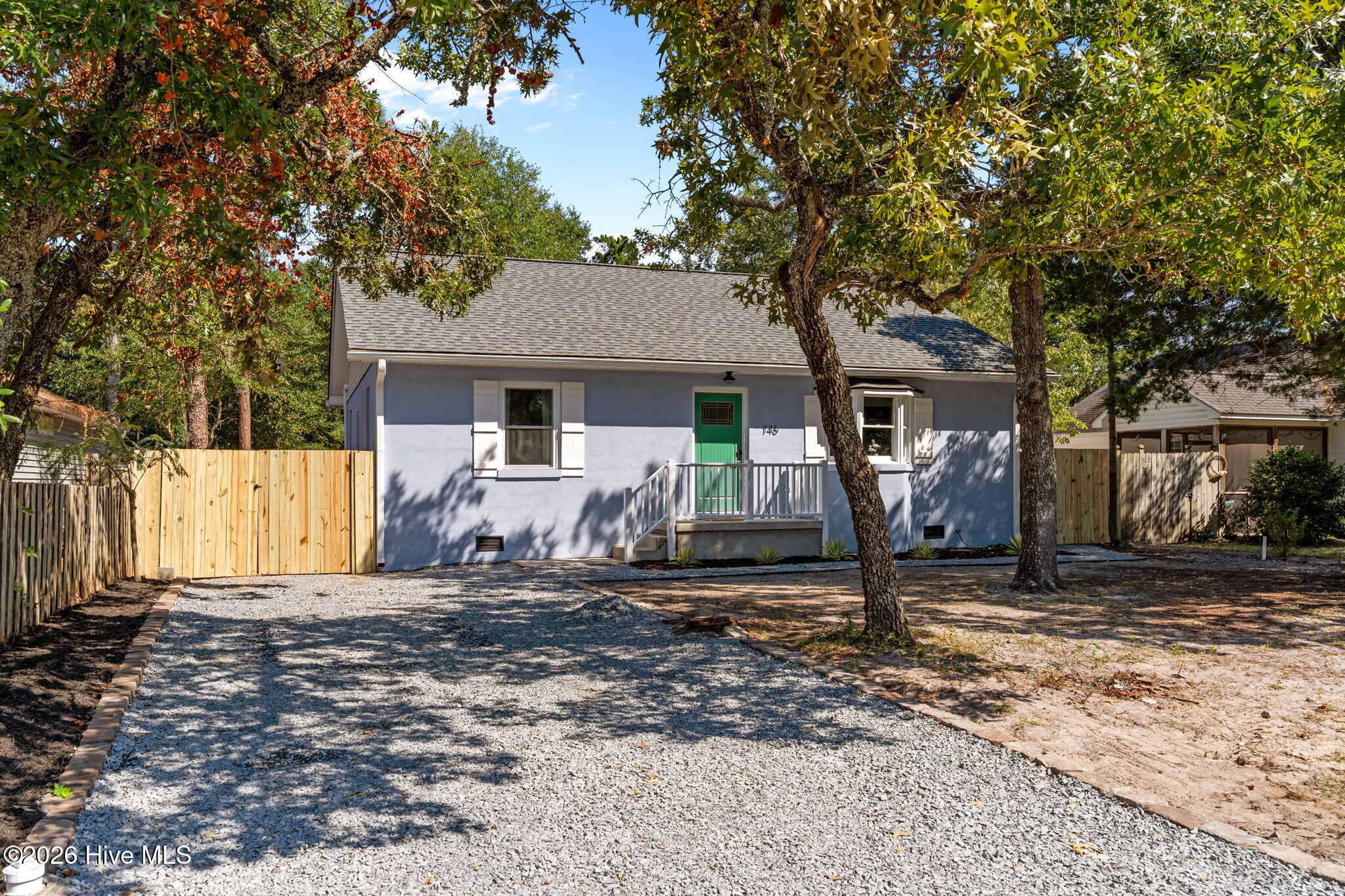 100563030 | Photo 44