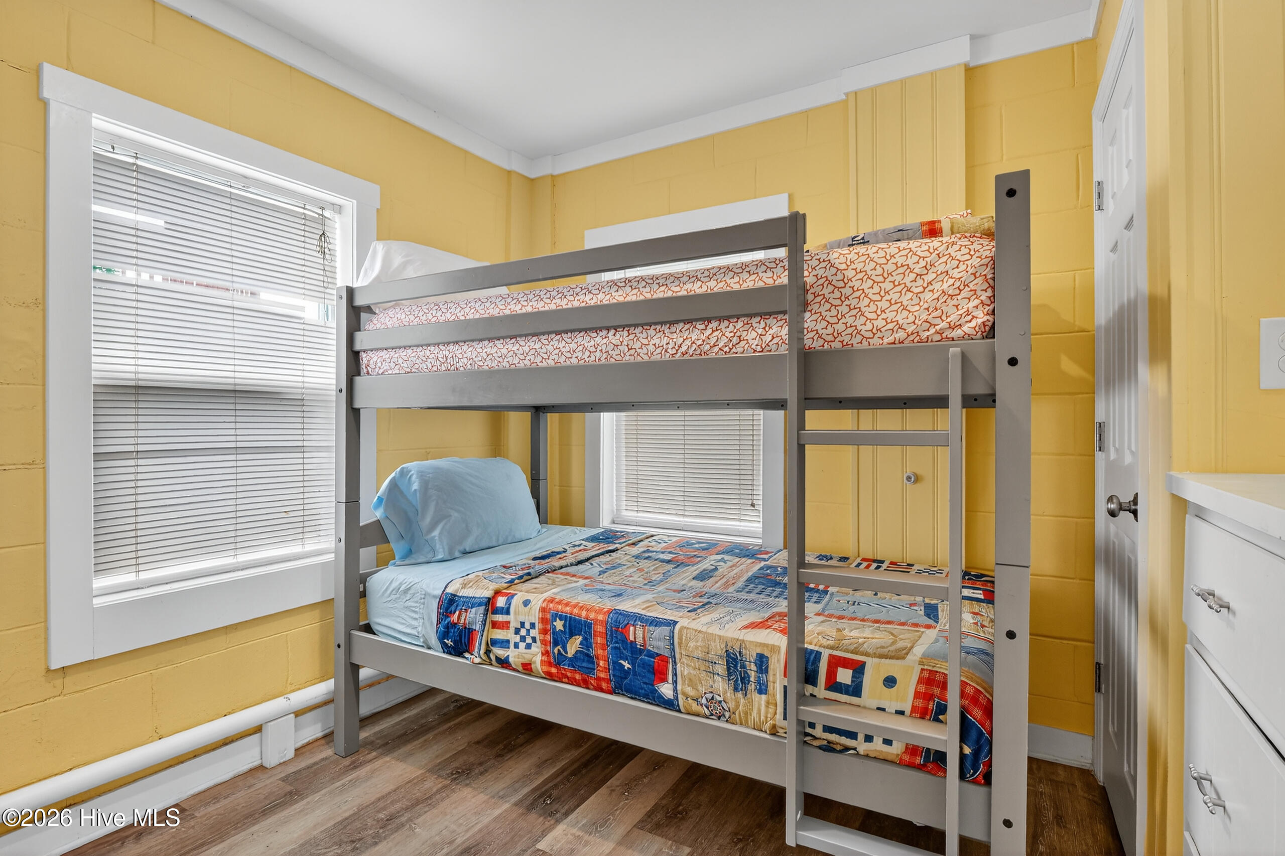 100558855 | Photo 34