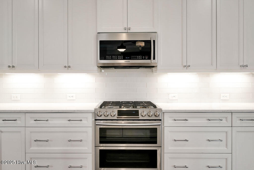 100535005 | Photo 17