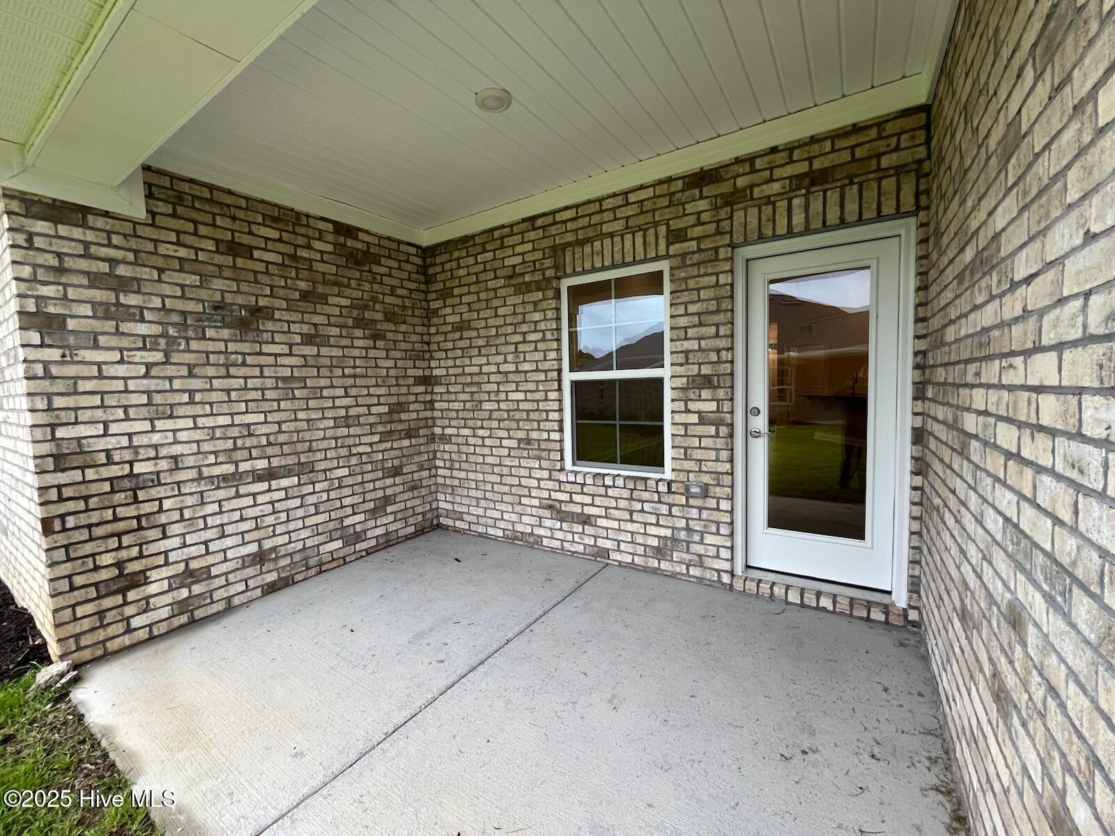 100452357 | Photo 30