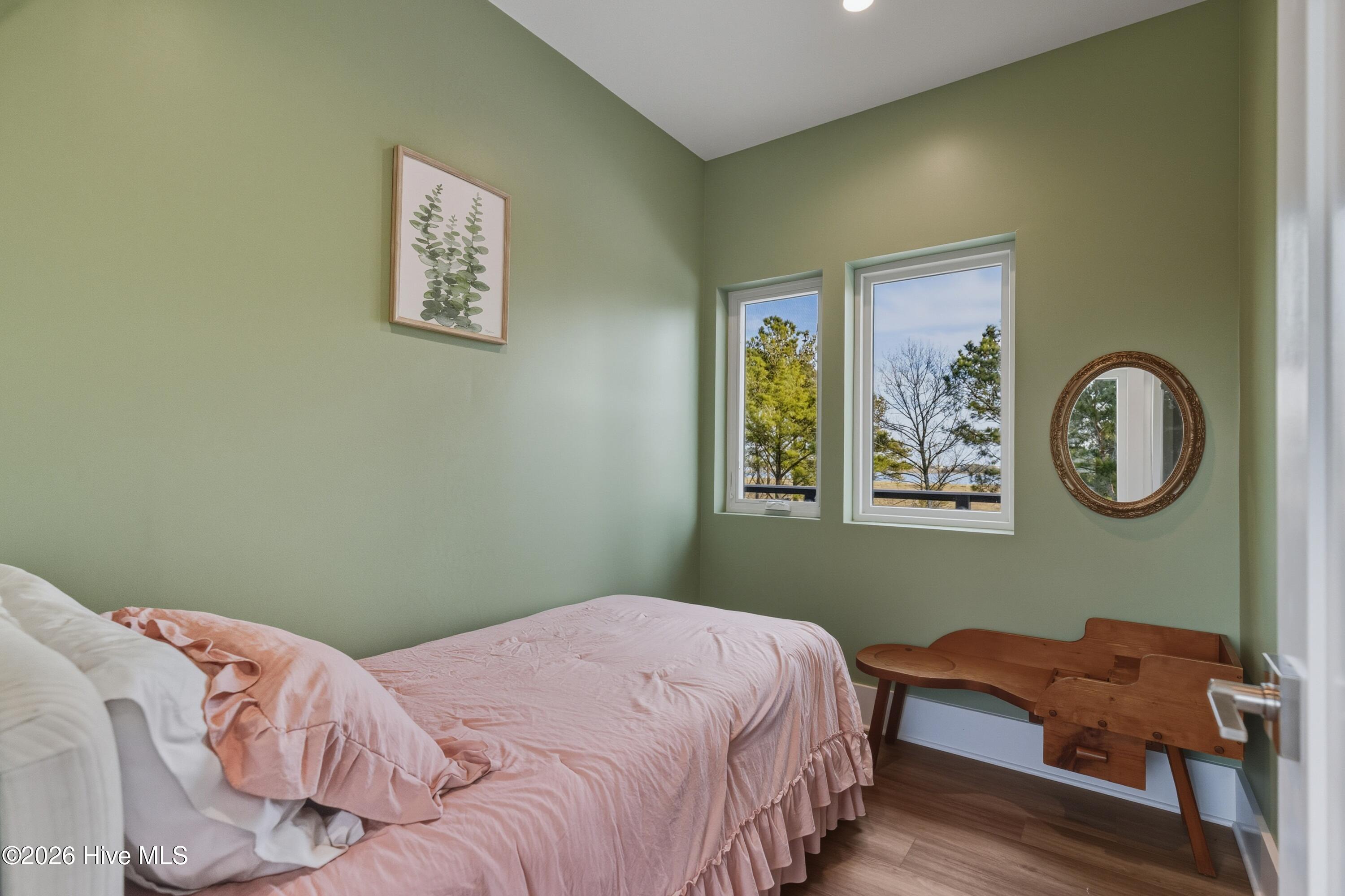 100554260 | Photo 50