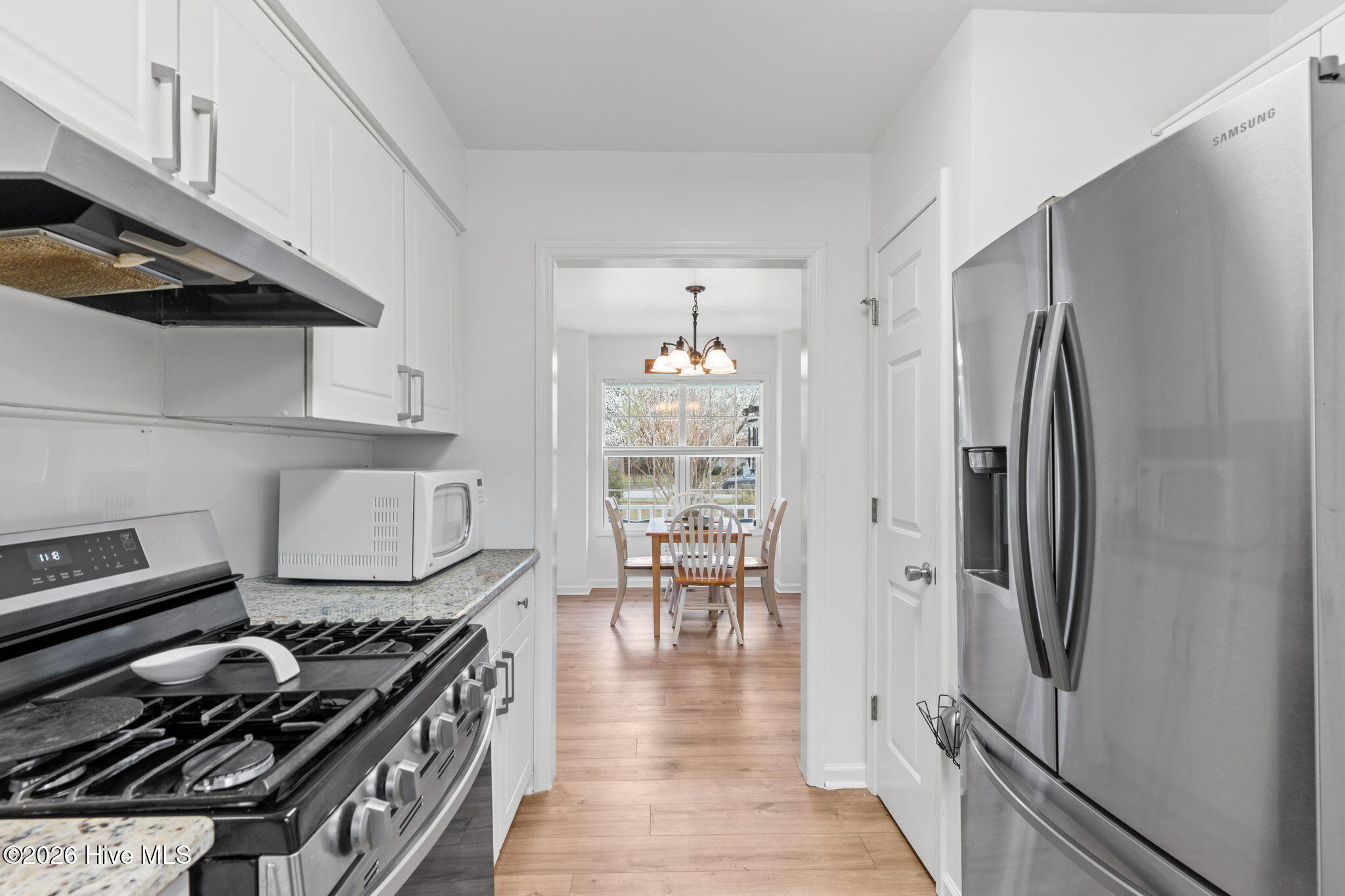 100559662 | Photo 19