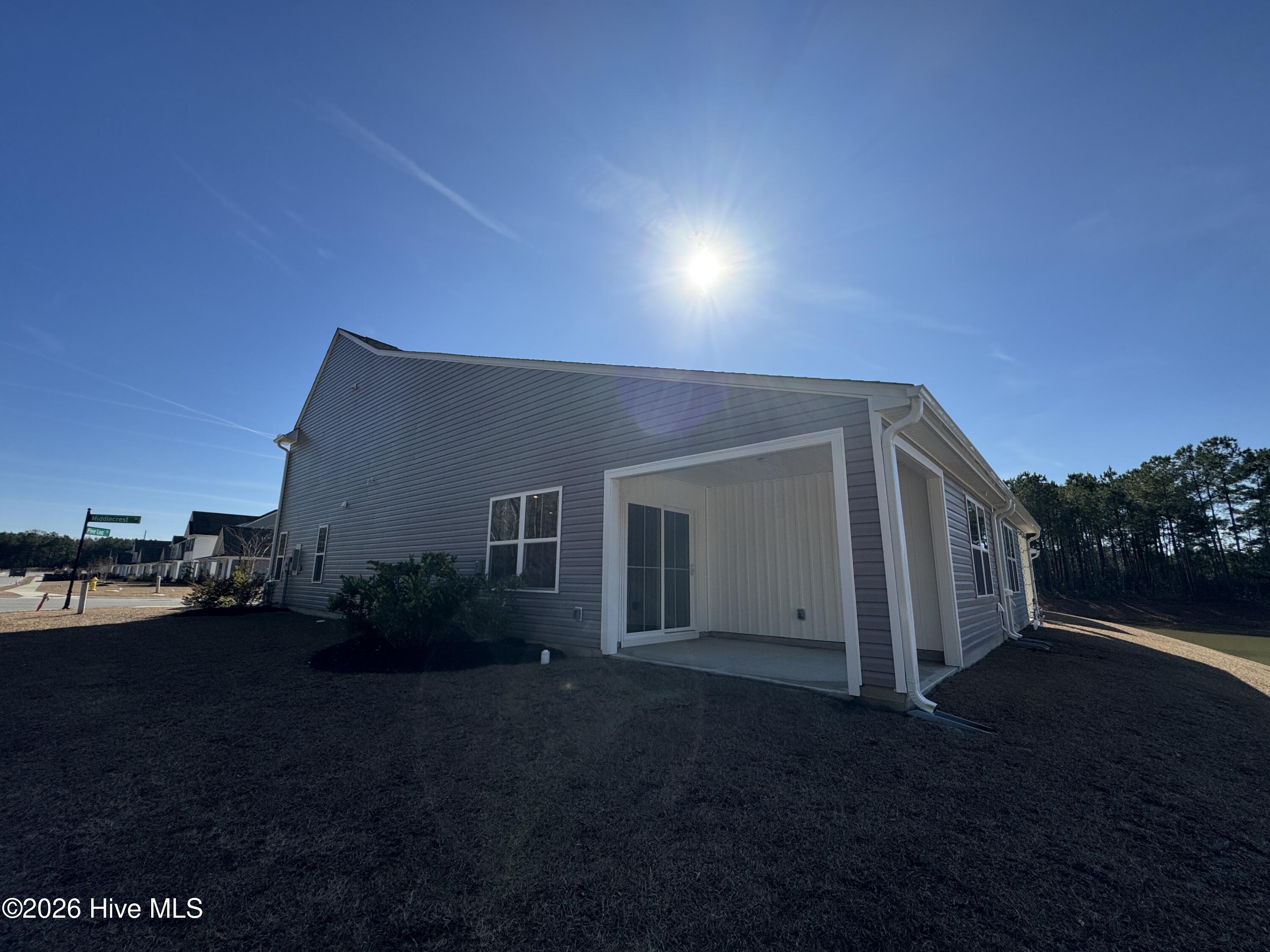 100548726 | Photo 22