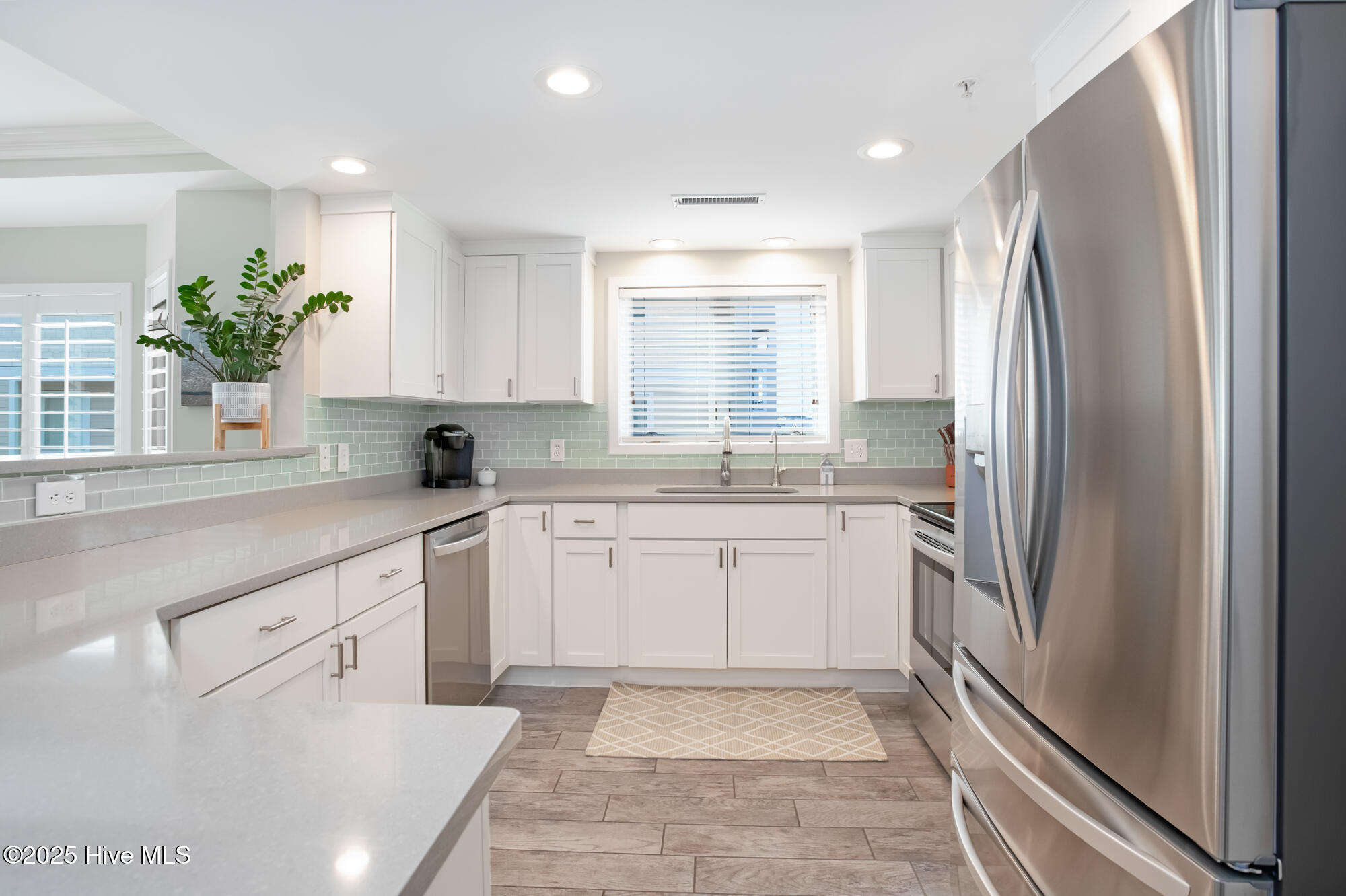 100546963 | Photo 11