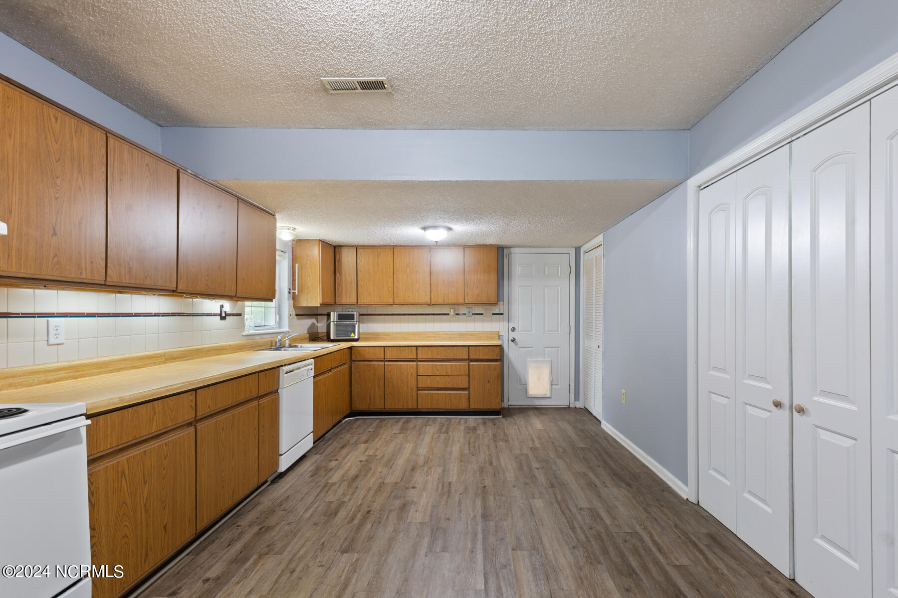 1902 Rolling Ridge Drive, Midway Park, NC, 28544