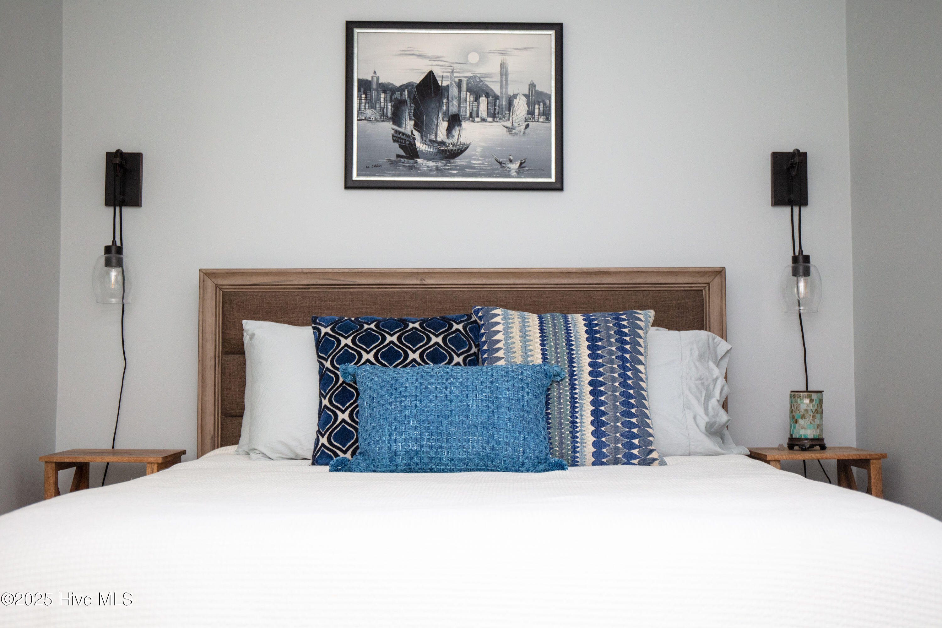 100541025 | Photo 43