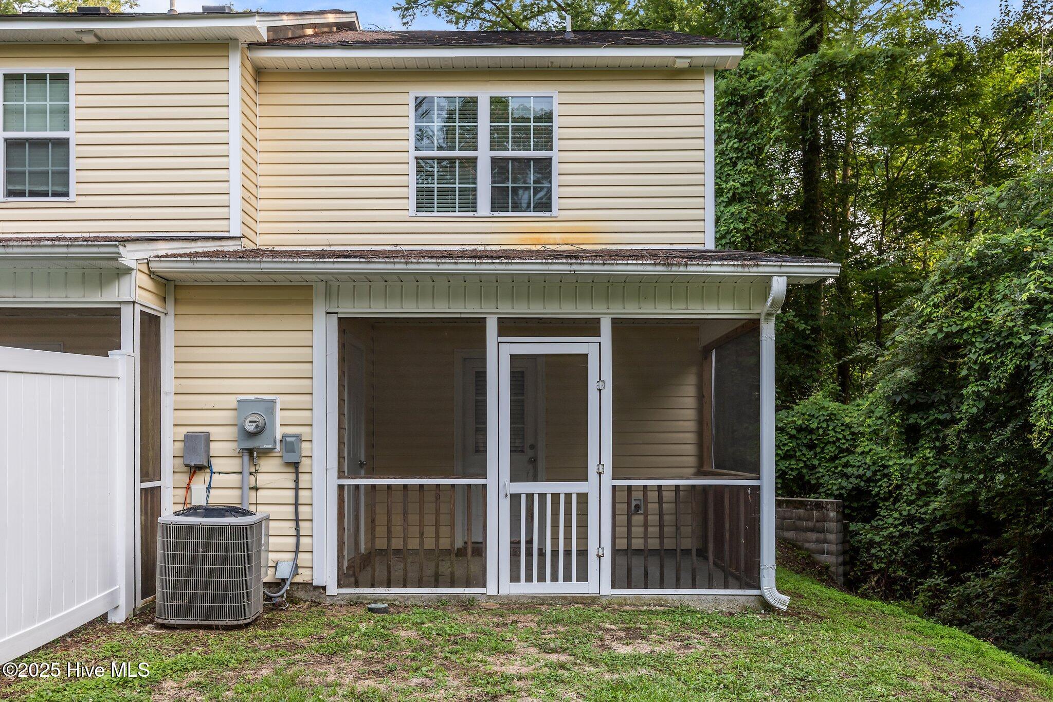 100566846 | Photo 18