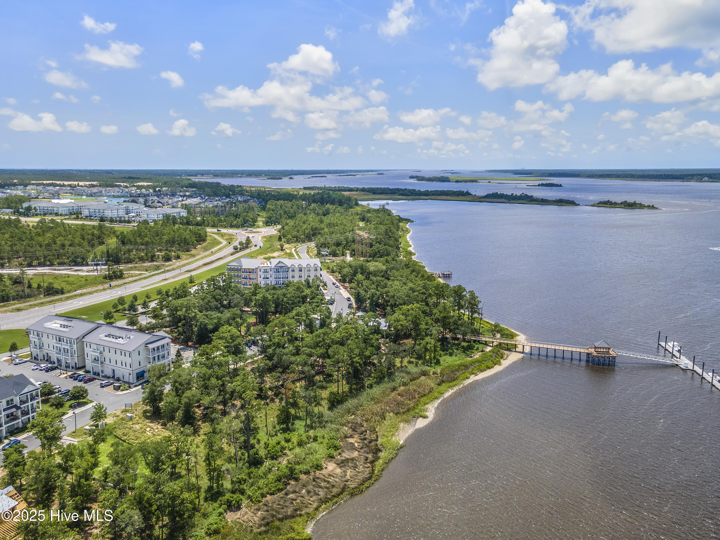 100532923 | Photo 80