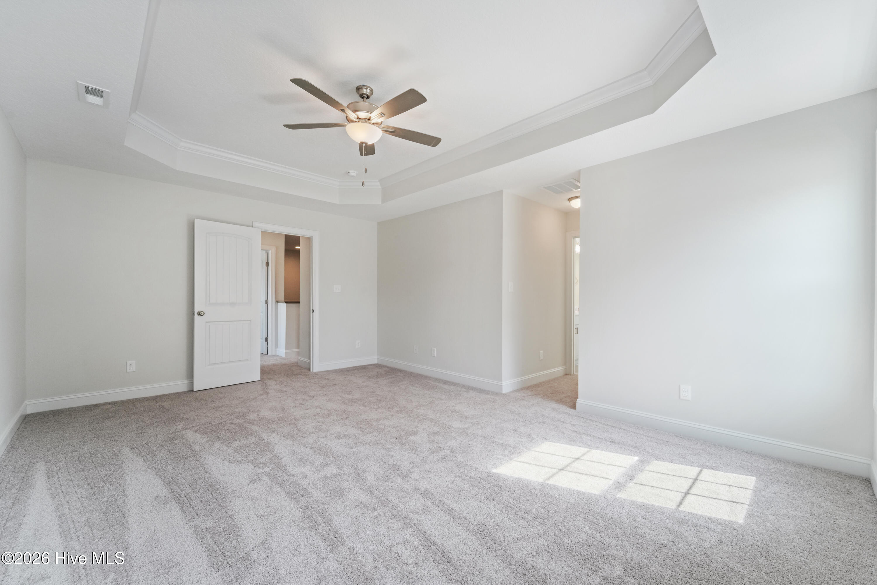 100519692 | Photo 19