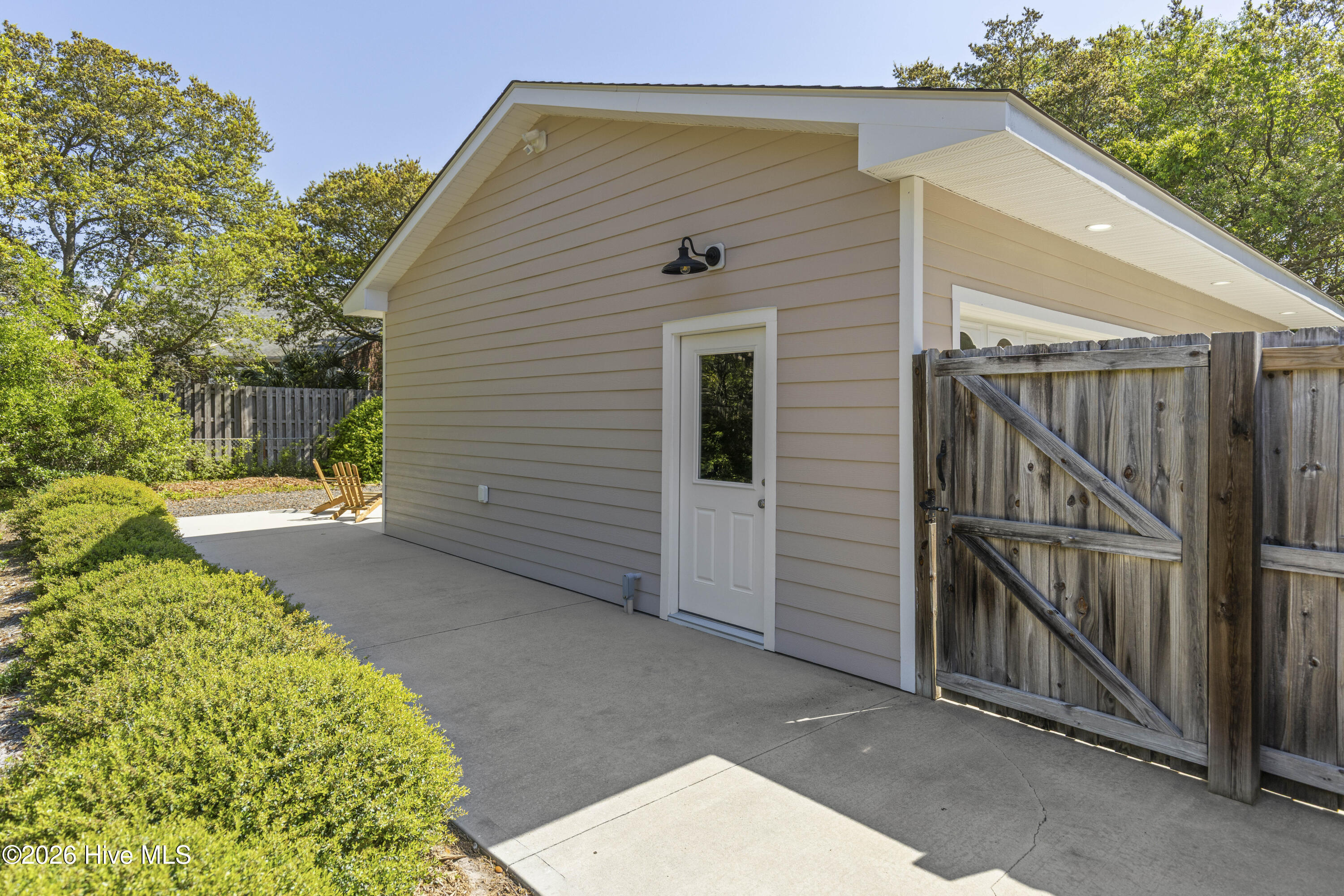 100569579 | Photo 28