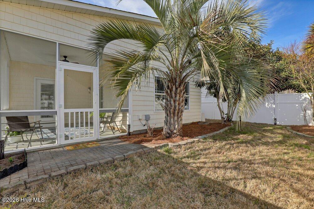 100561625 | Photo 24