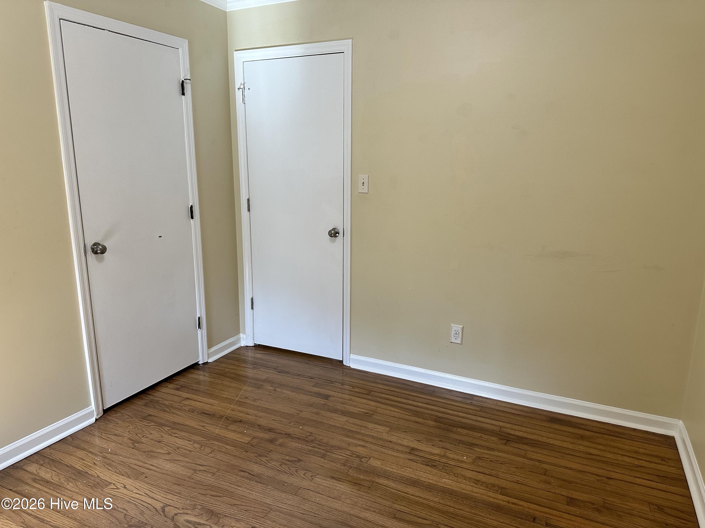 100562278 | Photo 15