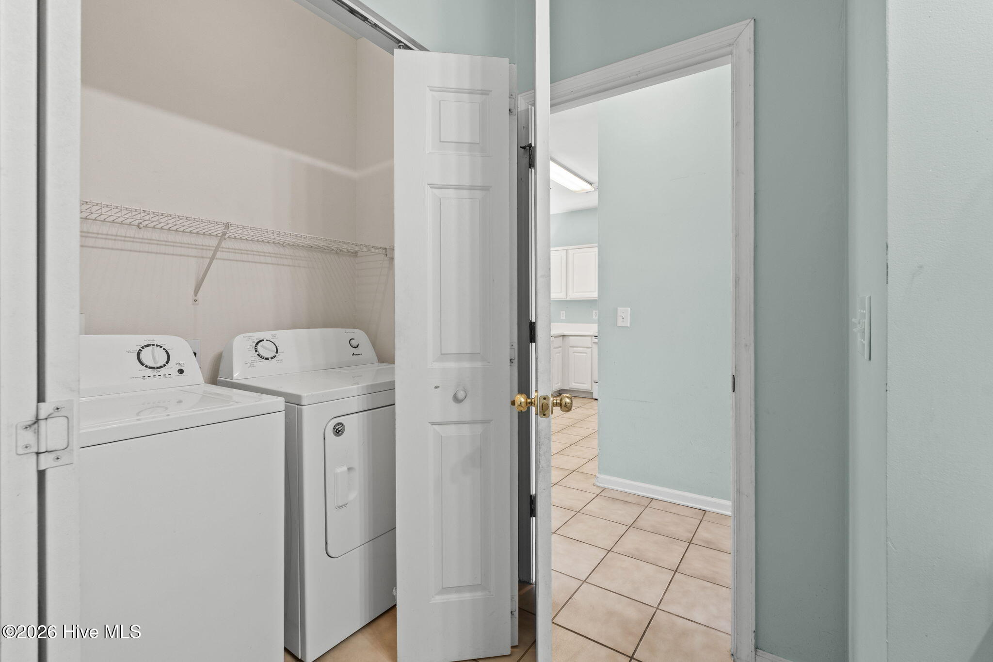 100569221 | Photo 30